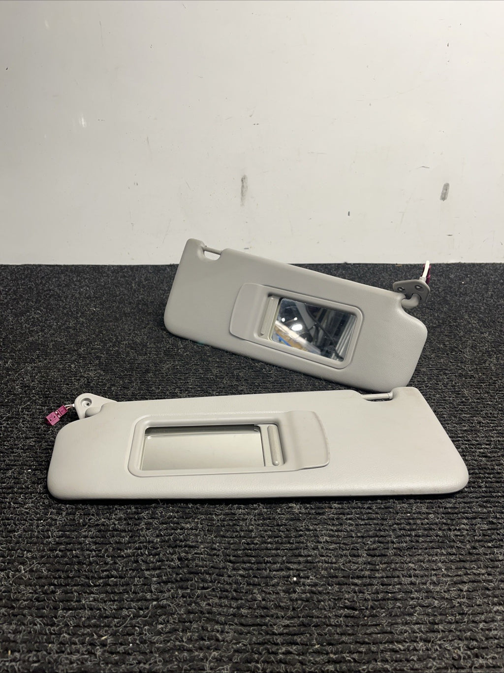 ☑️ 2006-2011 BMW E90 Sun Visor Shade Set Visors Left Right Pair Gray OEM