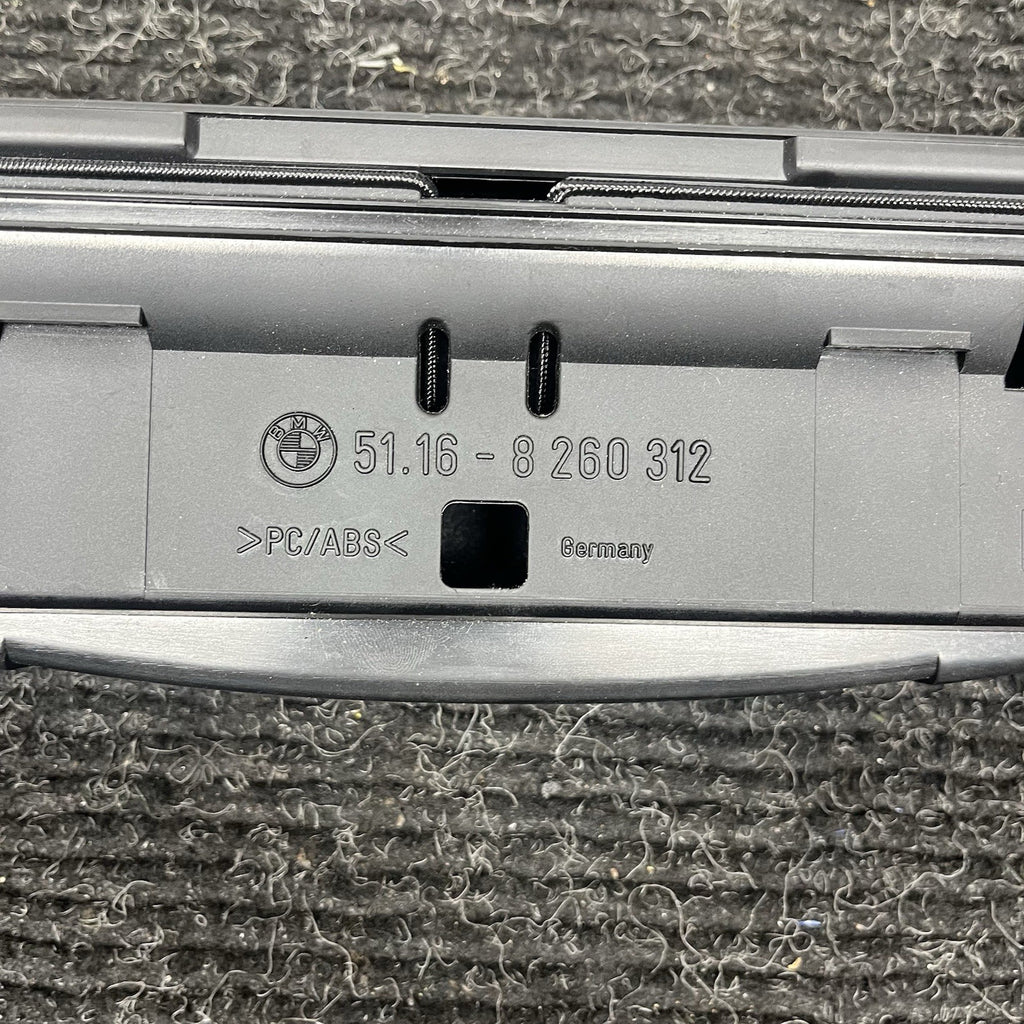 ☑️OEM FRONT CENTER CONSOLE GLASSES TRAY STORAGE 01-06 BMW E46 3SERIES M3 8260312