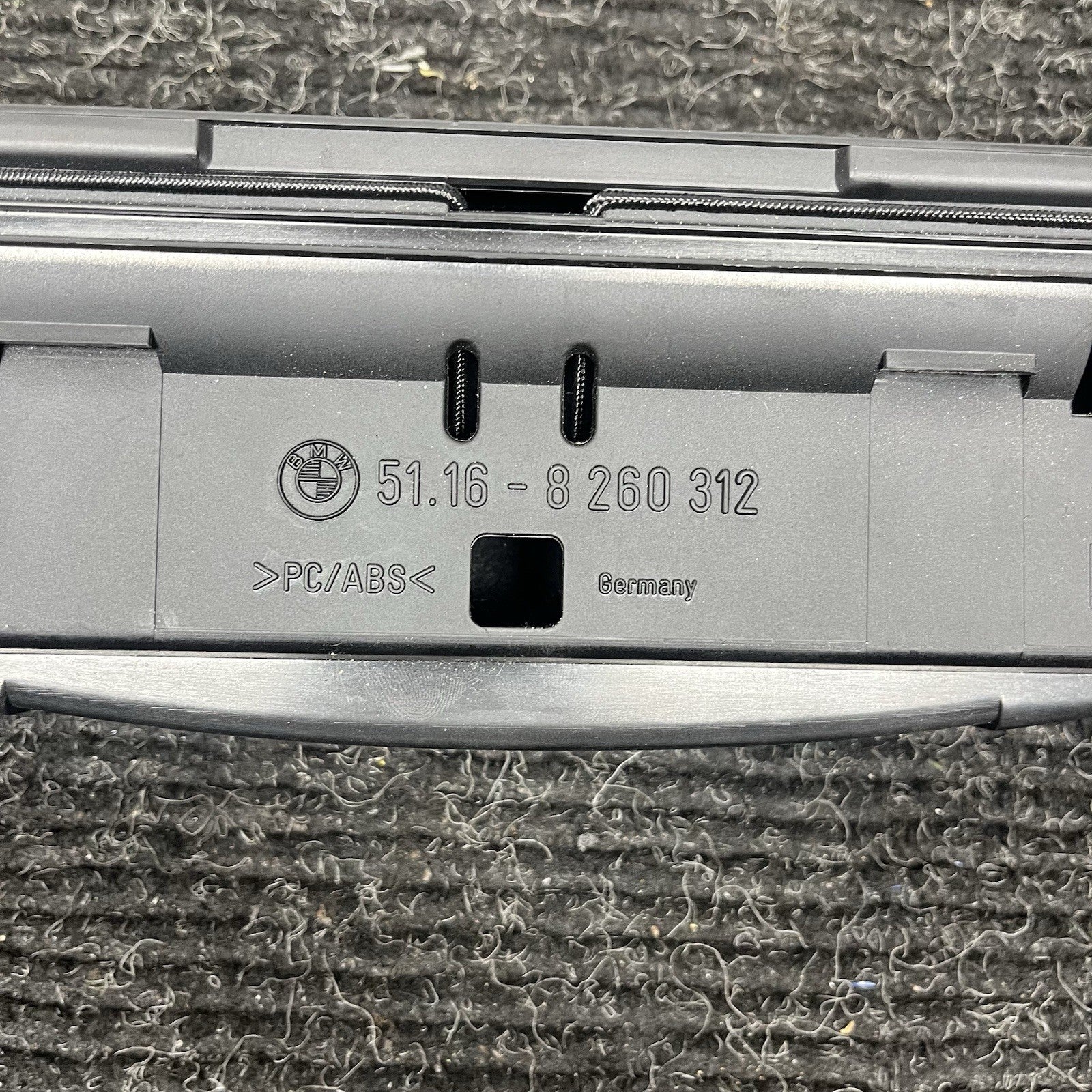☑️OEM FRONT CENTER CONSOLE GLASSES TRAY STORAGE 01-06 BMW E46 3SERIES M3 8260312