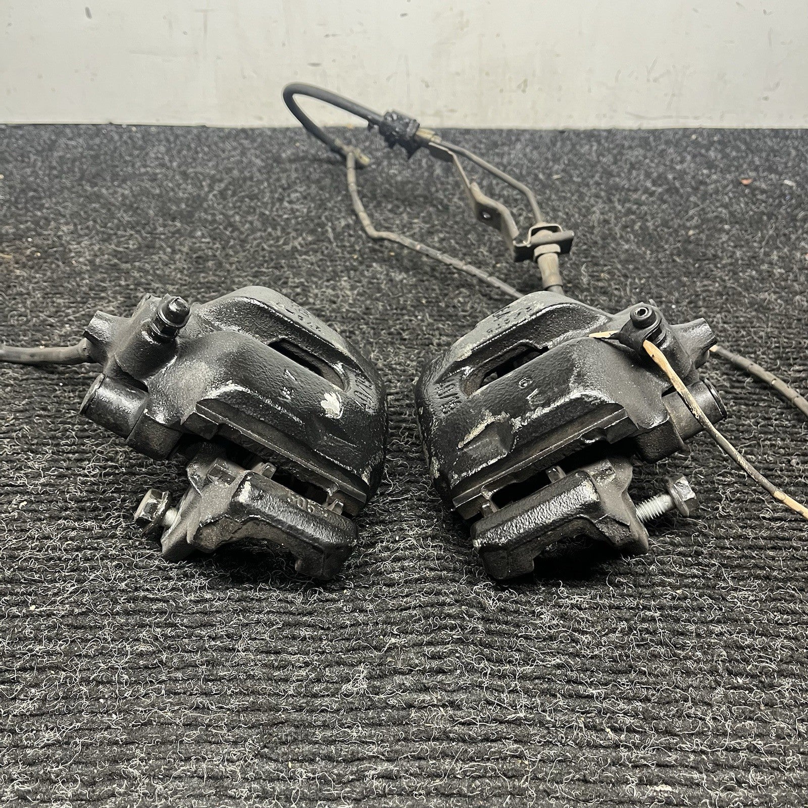☑️ 03-08 BMW E86 E85 Z4 3.0L RWD SET OF 2 REAR LEFT & RIGHT BRAKE CALIPER OEM