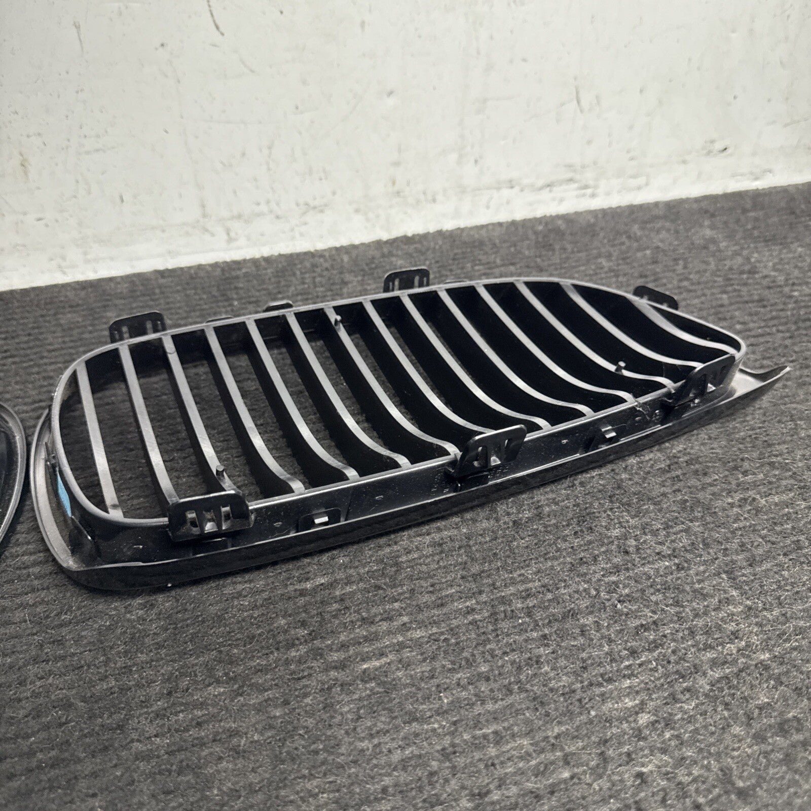 ☑️ 07-10 BMW E92 E93 328I 335I SET FRONT BUMPER LEFT & RIGHT KIDNEY GRILLE OEM