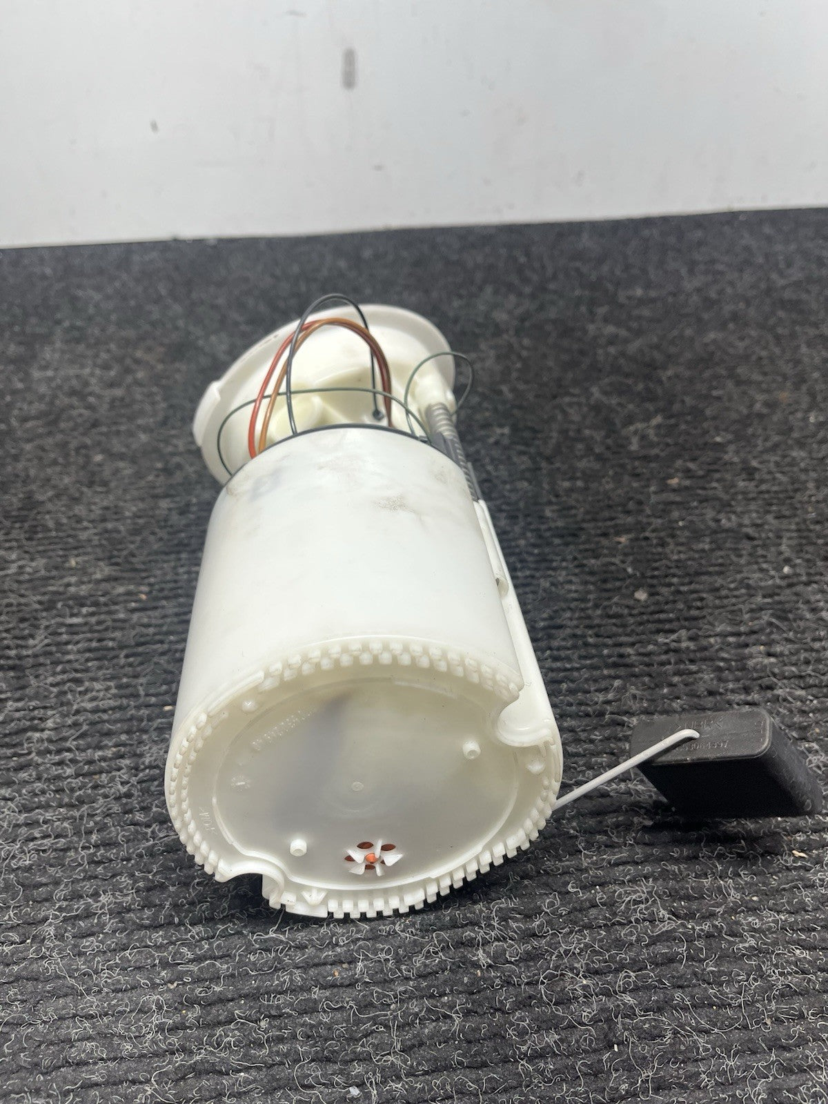 ☑️ 06-13 BMW E90 E84 E82 E88 E92 128i 135i 335i X1 Right Fuel Pump Assembly OEM