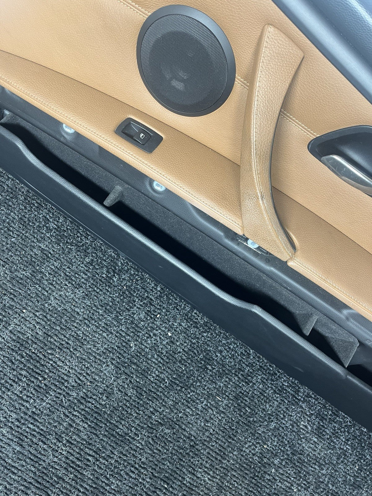 ☑️ 07-13 BMW E92 E93 3 Series Right Passenger Side Door Panel Card Brown OEM