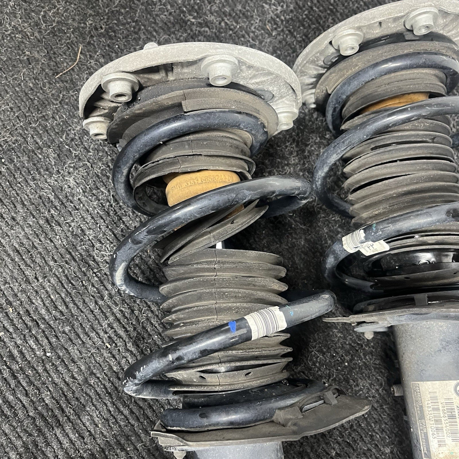 ☑️ OEM BMW F22 M235i M240i Front Spring Strut Shock Absorber Pair VDC