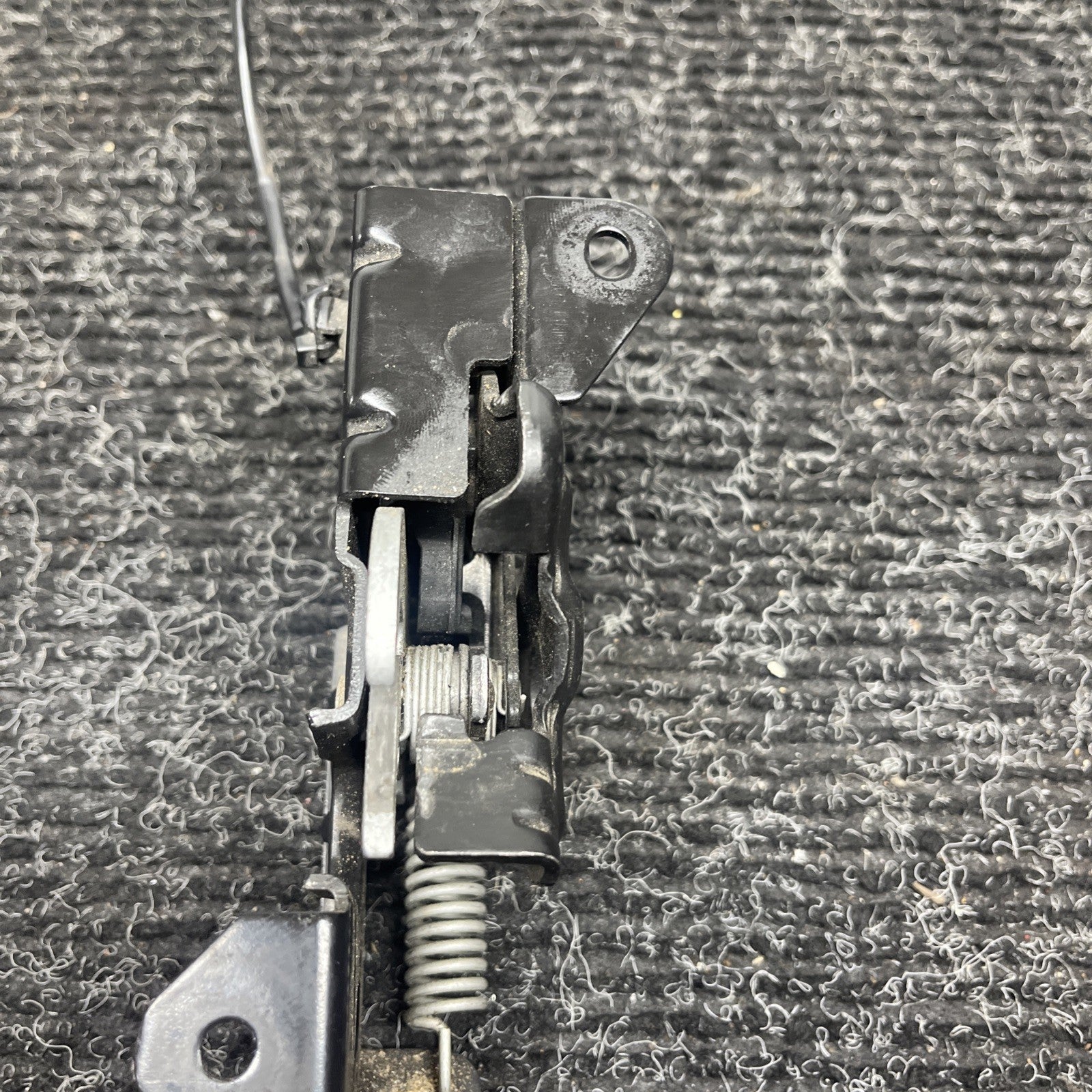 ☑️2012-16 BMW 3 SERIES F30 HOOD LOCK CATCH MECHANISM LEFT DRIVER SIDE 4895946-01