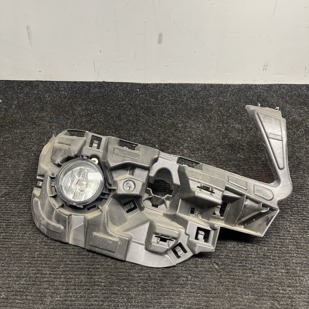 ☑️ 2011-2014 BMW X3 Front Passenger Bumper Headlight Holder Mount Bracket OEM