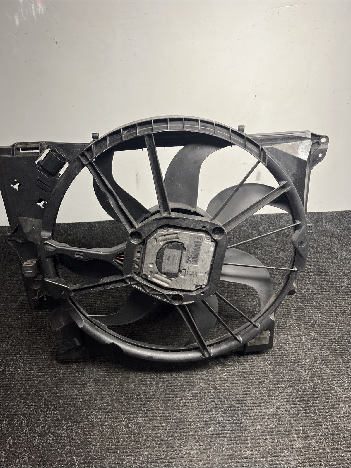 ☑️ 07-13 OEM BMW E88 E90 E92 N54 N55 Engine Radiator Cooling Auxiliary Fan 600W