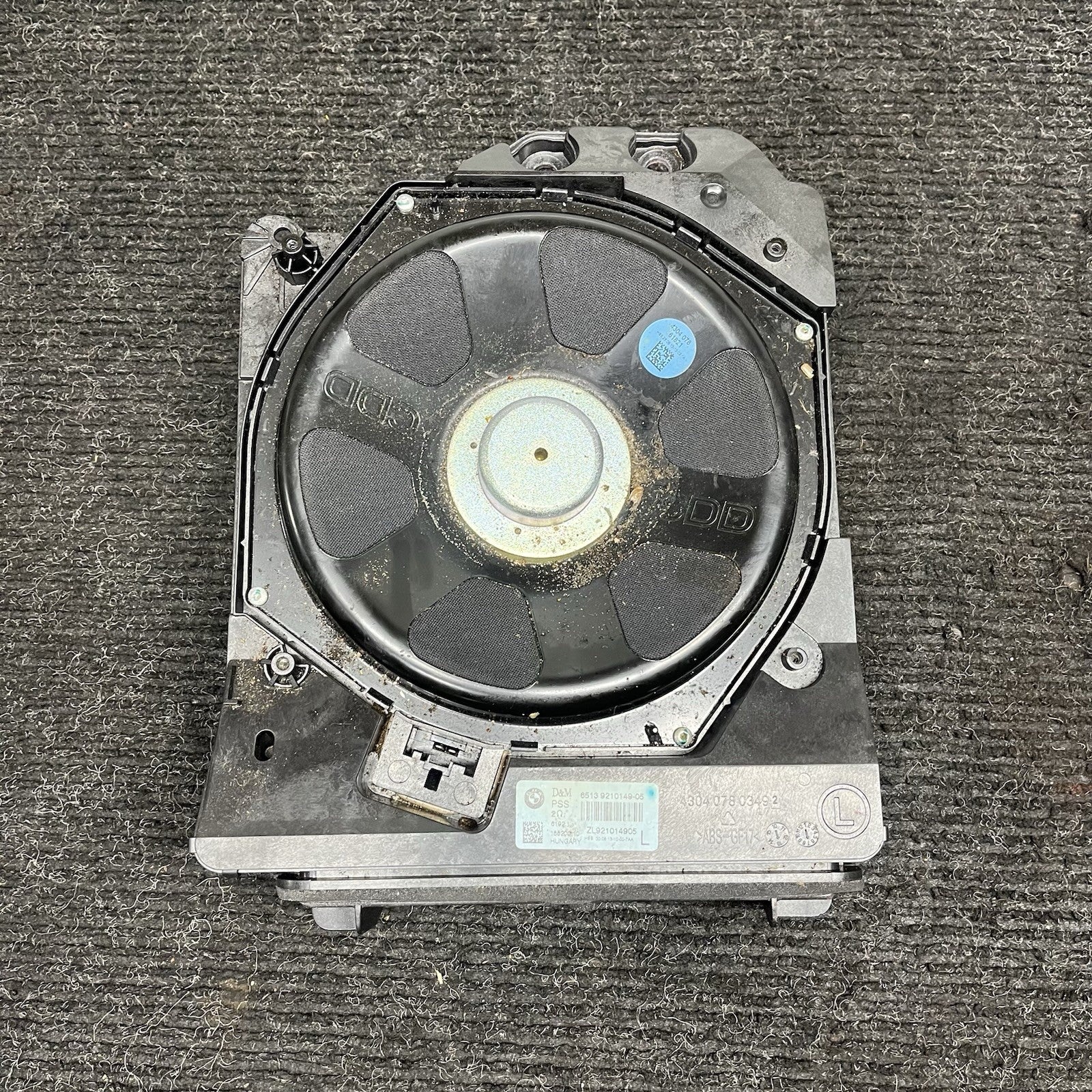 ☑️ 12-18 BMW F30 328i 320i Left Side Subwoofer Speaker Hi-Fi System 9210149 OEM