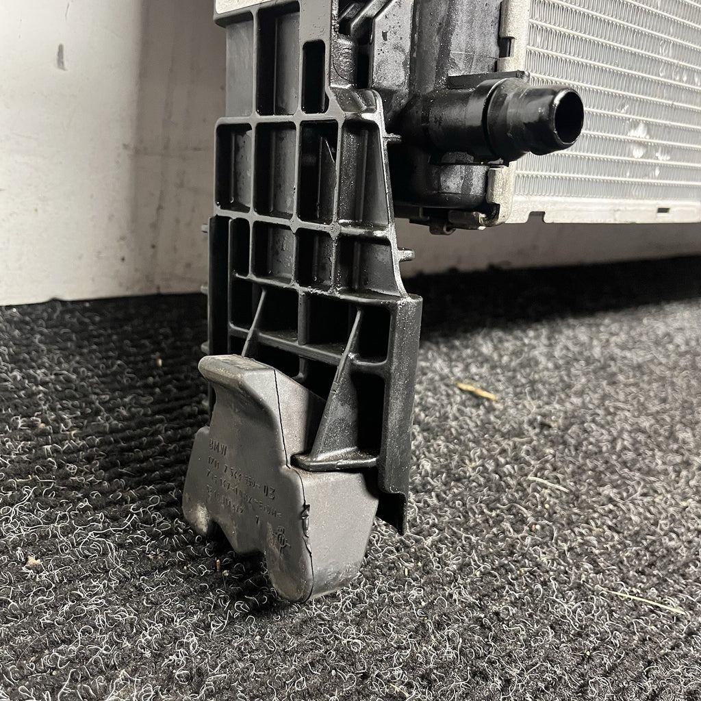 ☑️ 11-18 BMW X3 X4 F25 3.0L N55 Radiator Condenser Cooling Assembly
