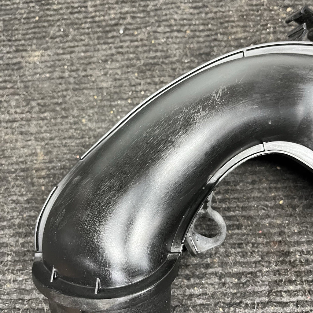 ☑️ 11-13 BMW E70 X5 N55 ENGINE LOWER AIR INTAKE TUBE HOSE PIPE DUCT OEM