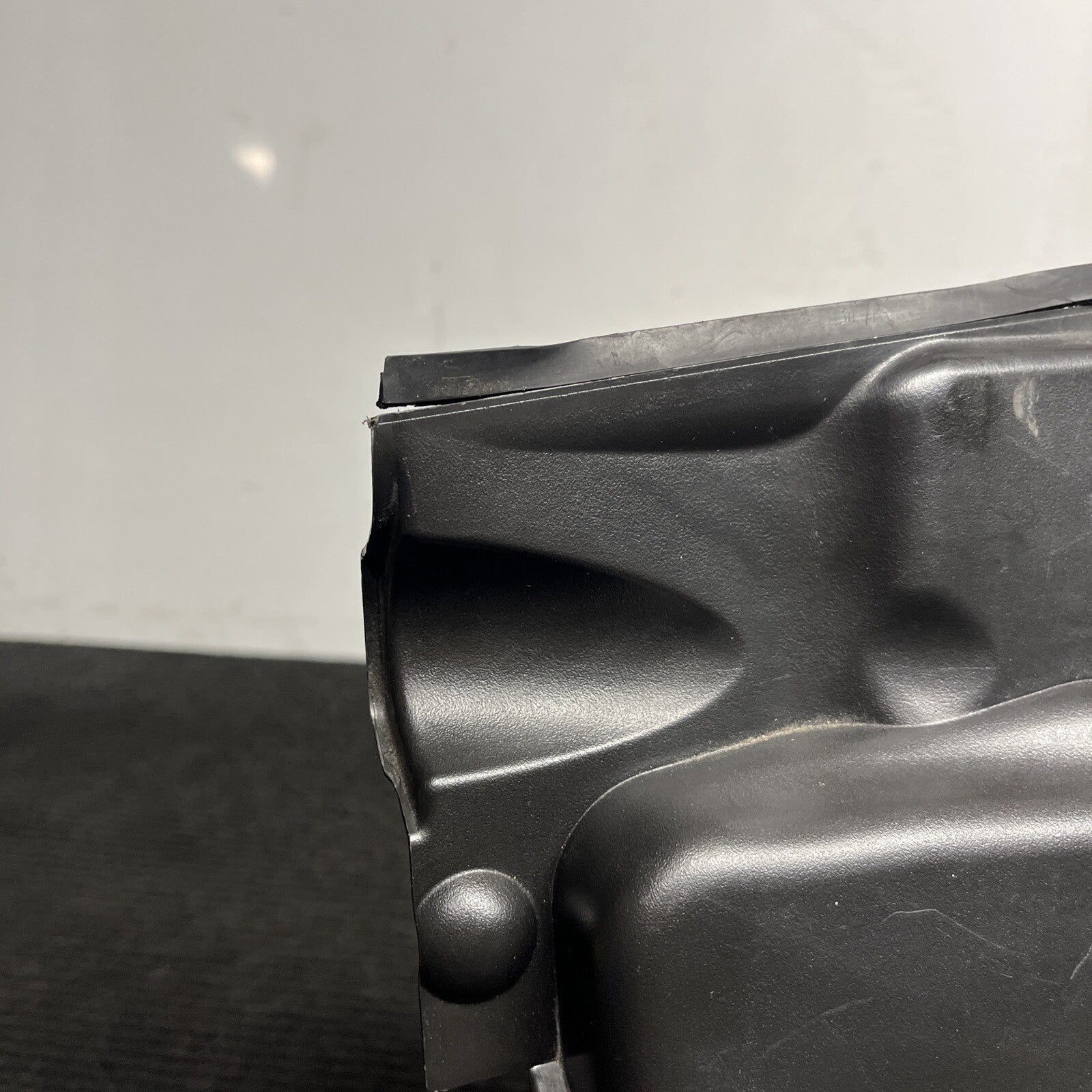 ☑️ 06-13 BMW E90 E92 RIGHT PASSENGER CABIN AIR DUCT HOUSING COVER OEM 6925018