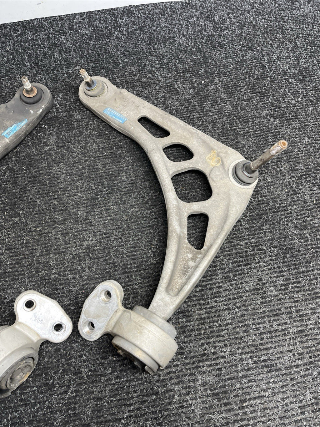 ☑️ BMW E46 Z4 M package M chassis control arm 2282121 / 122 triangle arm