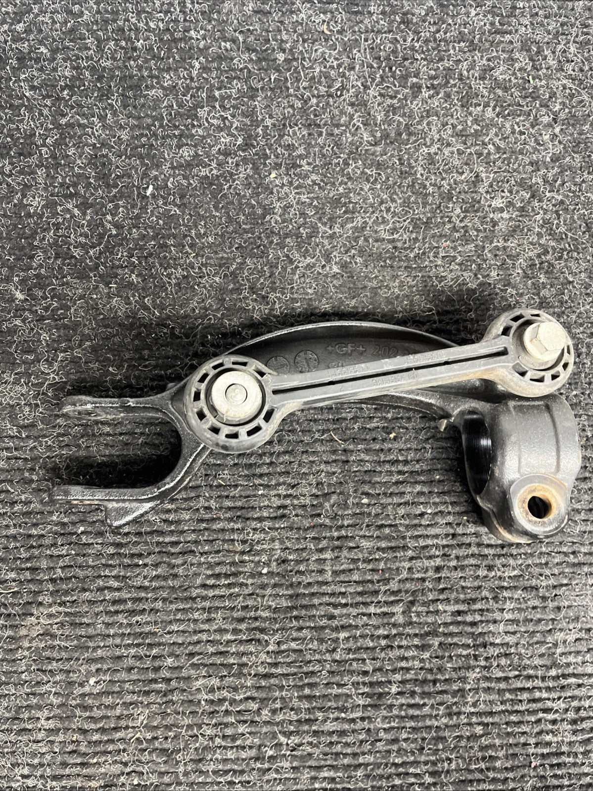 ☑️ 12-18 OEM Audi A6 A7 S6 S7 Front Right Passenger Side Strut Fork Mount