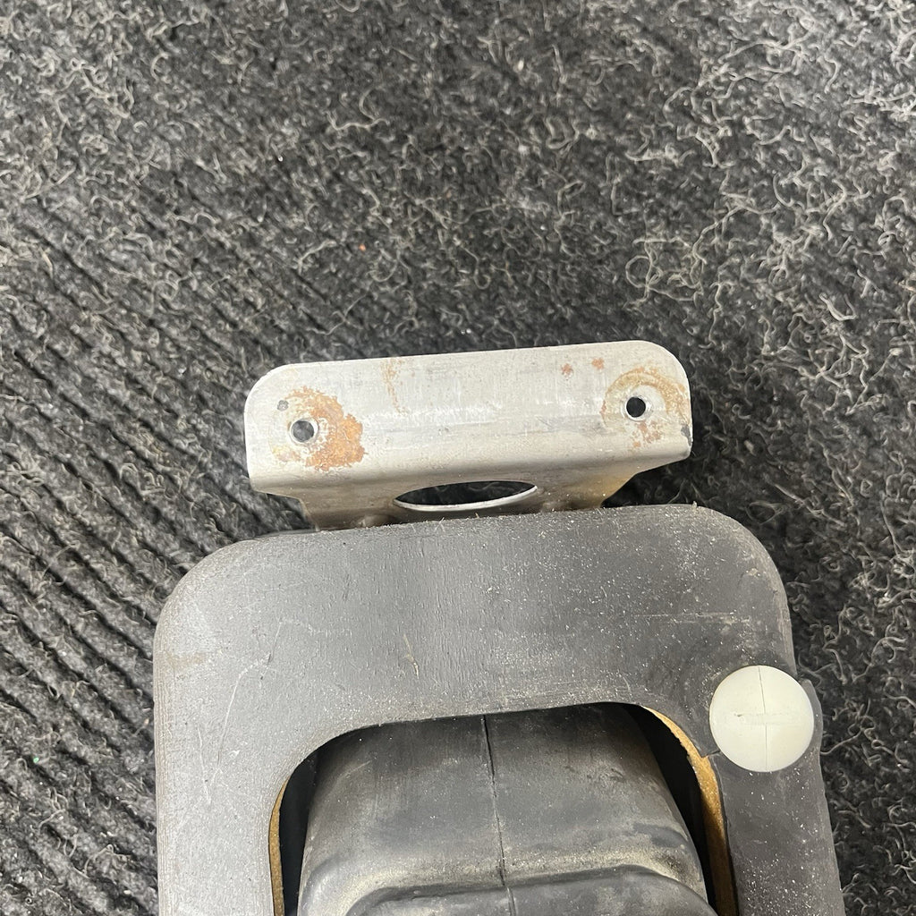 ☑️ 2013-2020 TOYOTA 86 FRS BRZ OEM SHIFTER METAL BRACKET BOOT & FOAM INSULATOR