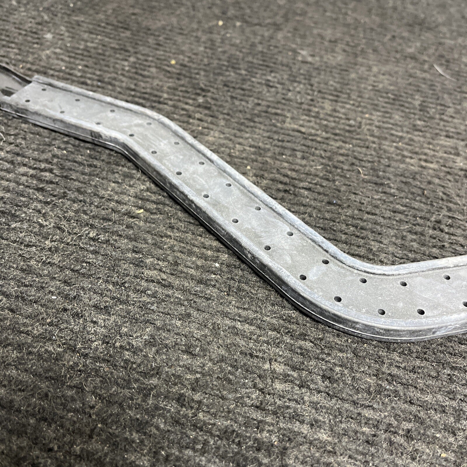 ☑️ 2008-2013 BMW 128i 135i Coupe Battery Protection Bar Bracket Holder Tie OEM