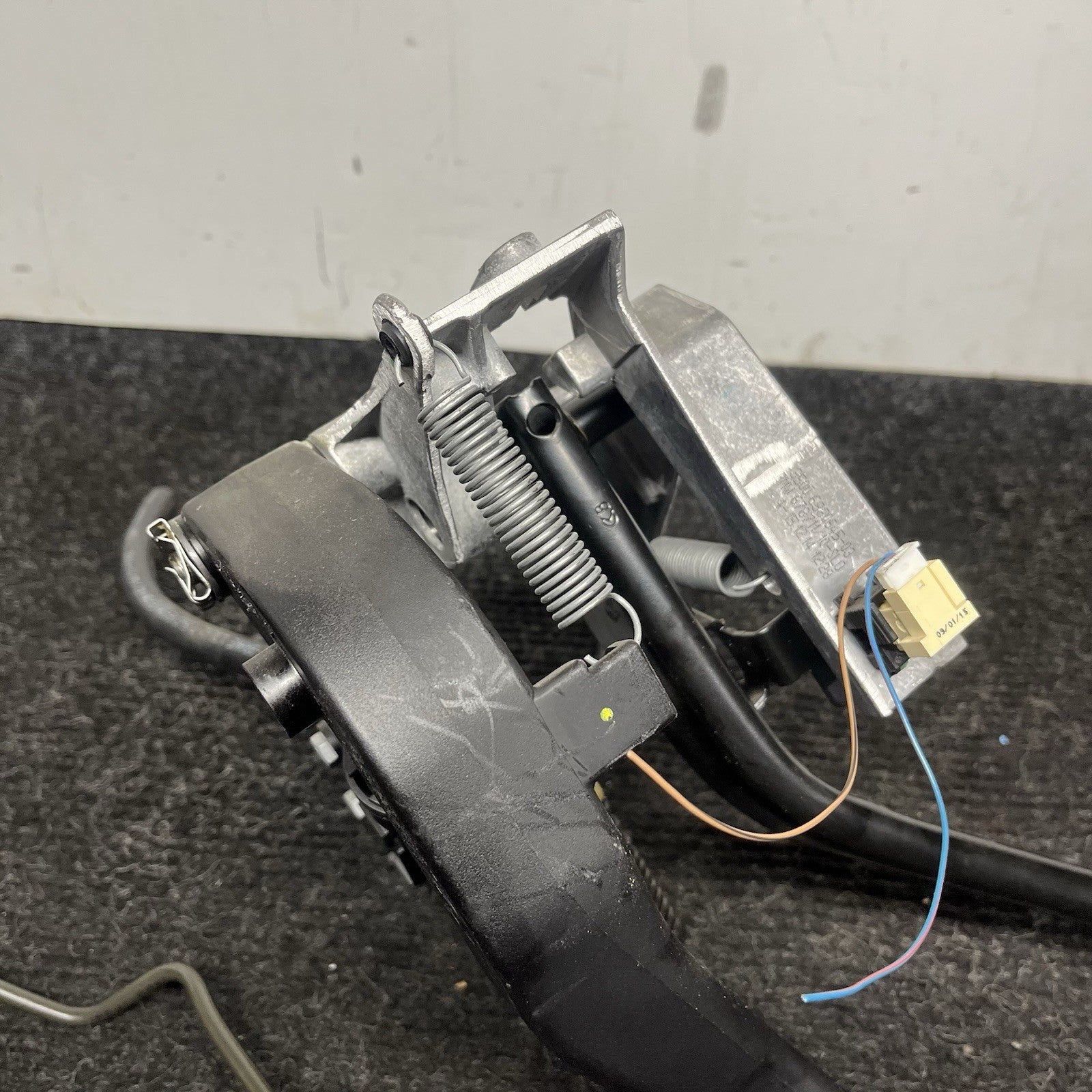 ☑️ BMW F30 F22 F32 F80 F82 MANUAL TRANSMISSION CLUTCH BRAKE PEDAL OEM W/ LINE