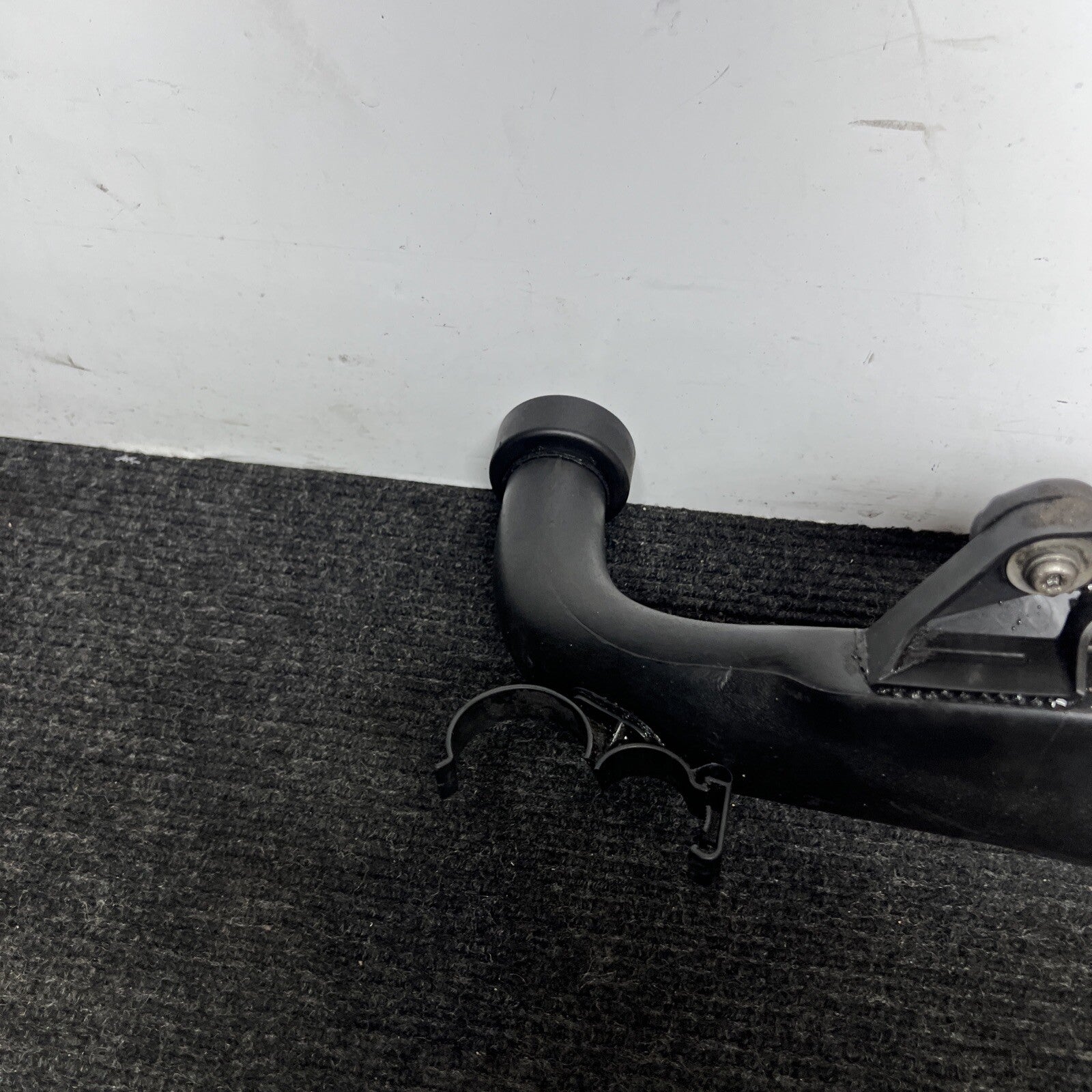 ☑️ BMW E60 E82 E90 E92 TURBO CHARGE AIR INDUCTION TUBE INTAKE PIPE OEM