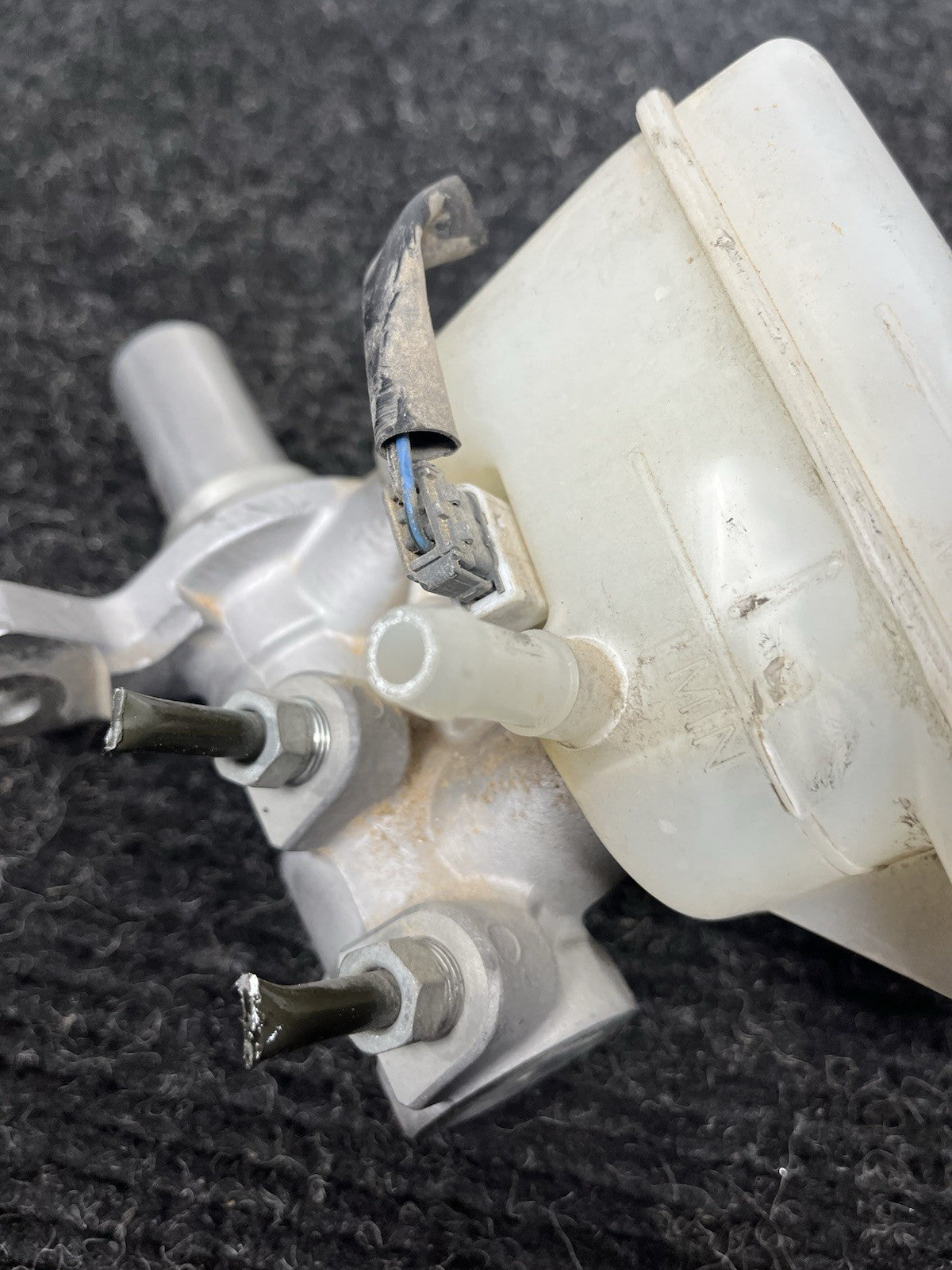 ☑️ 2015-2019 Subaru WRX STI Brake Master Cylinder Reservoir OEM 15-19