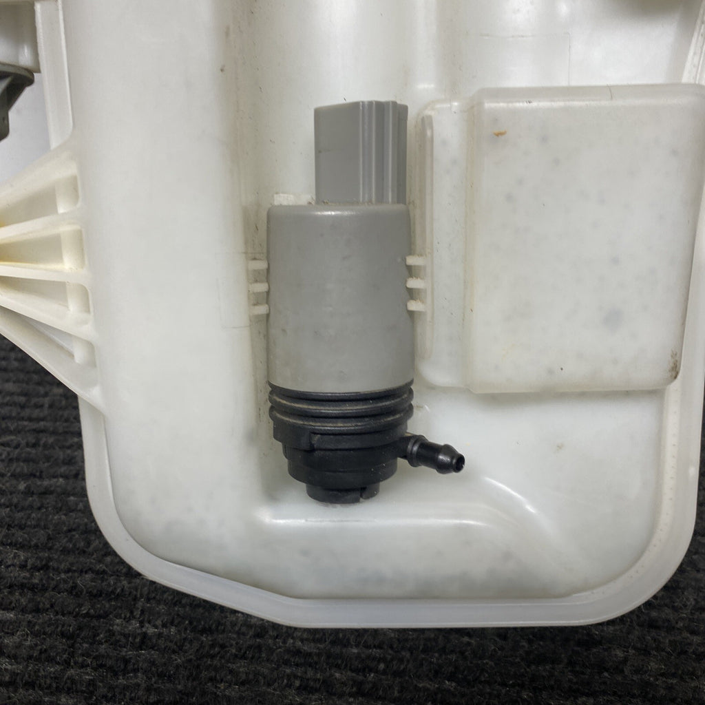 ☑️ 2008-2013 BMW 128i 135i E82 Windshield Washer Reservoir Tank Coupe Sedan OEM