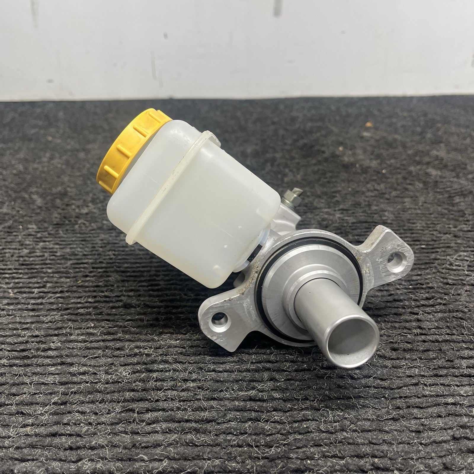☑️ 2015-2019 Subaru WRX Brake Master Cylinder Reservoir OEM 15-19