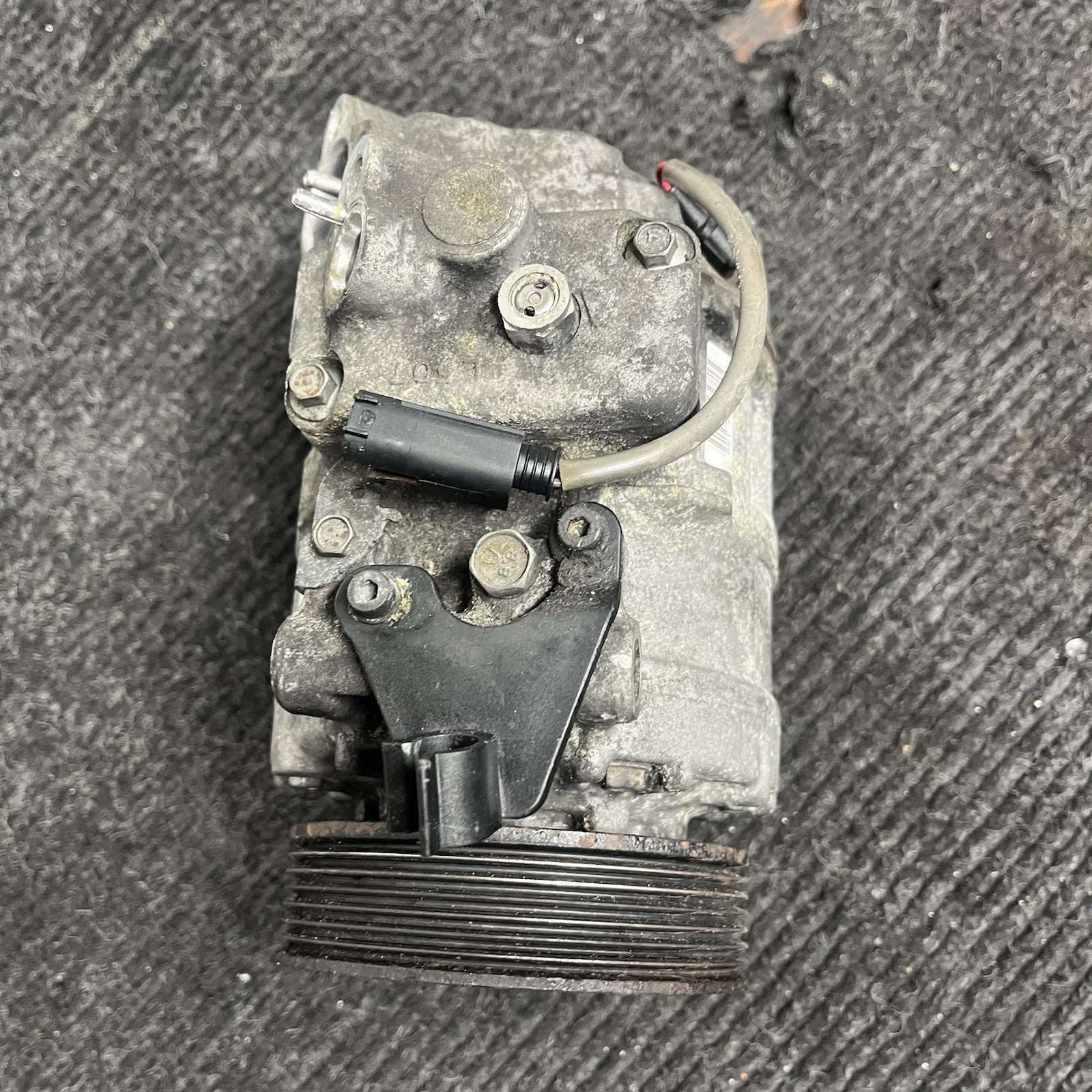☑️ BMW E92 135i 335i N54 N55 ENGINE A/C AC COMPRESSOR AIR CONDITIONING UNIT OEM