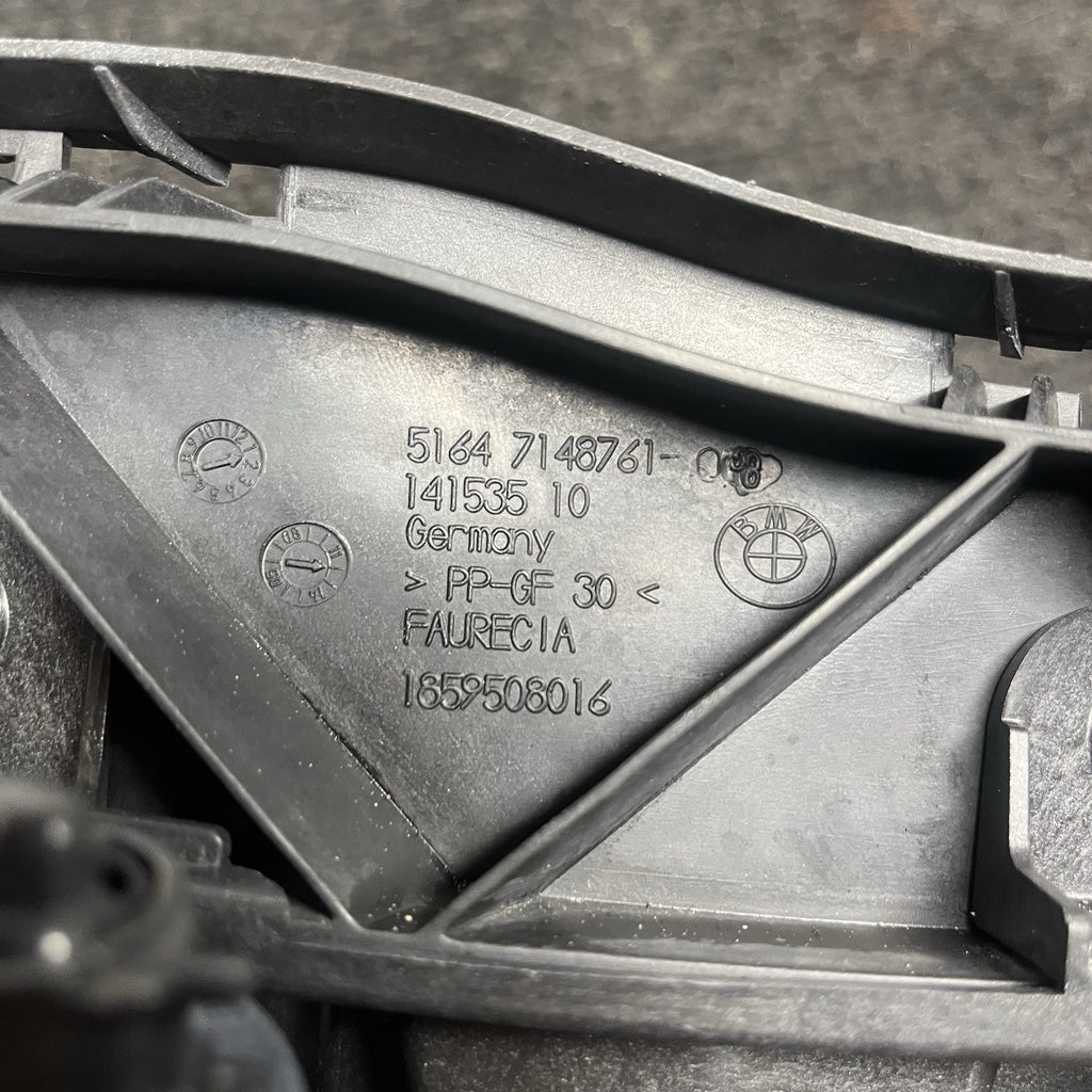 ☑️ 08-13 BMW E82 E88 128 135 Left Driver Headlight Arm Bracket Support Mount