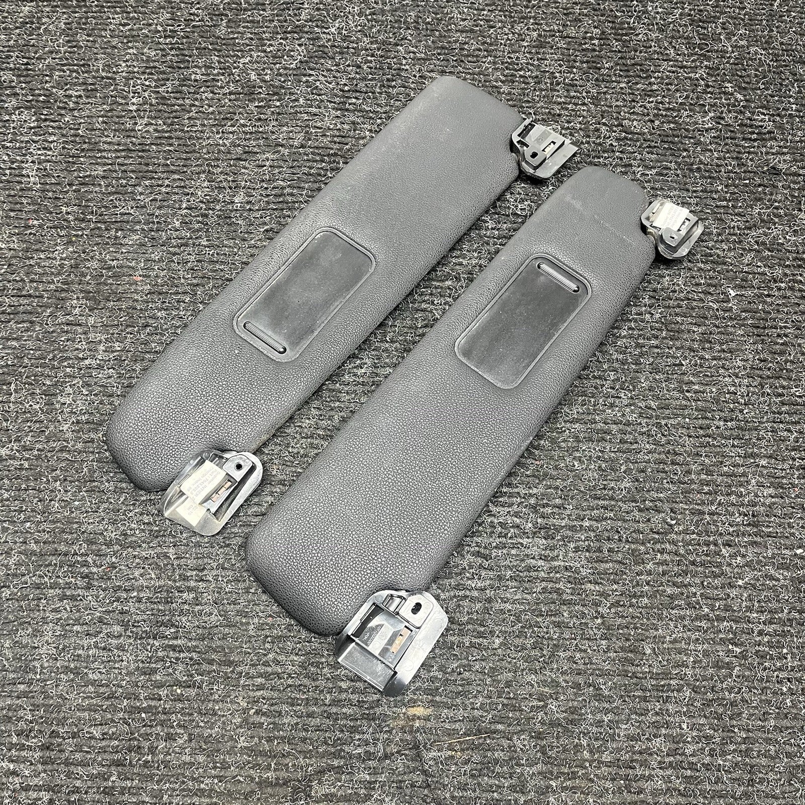 ☑️ BMW E85 Z4 Roadster Cabrio Sun Visor Pair Left Right Black 2003-2008 USED OEM