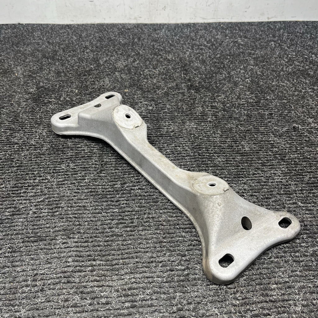 ☑️ 99-03 BMW E46 323i 325i 328i 330i MANUAL GEARBOX TRANSMISSION SUPPORT BRACKET