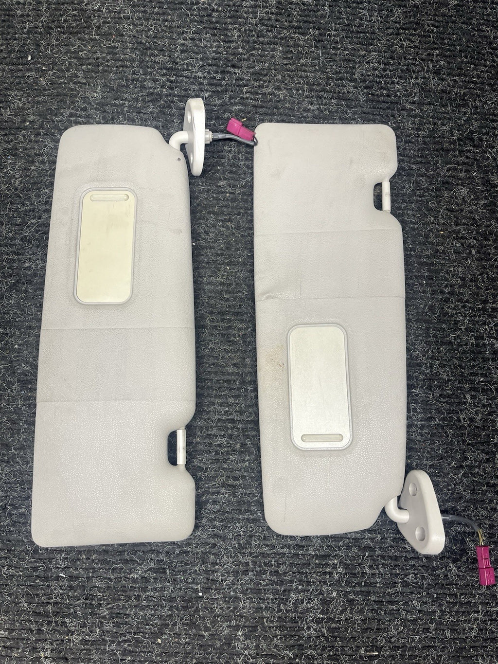 ☑️ 2006-2013 BMW E82 Sun Visor Shade Set Visors Left Right Pair Gray OEM