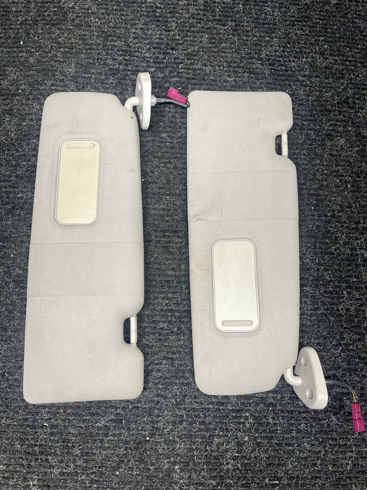 ☑️ 2006-2013 BMW E82 Sun Visor Shade Set Visors Left Right Pair Gray OEM