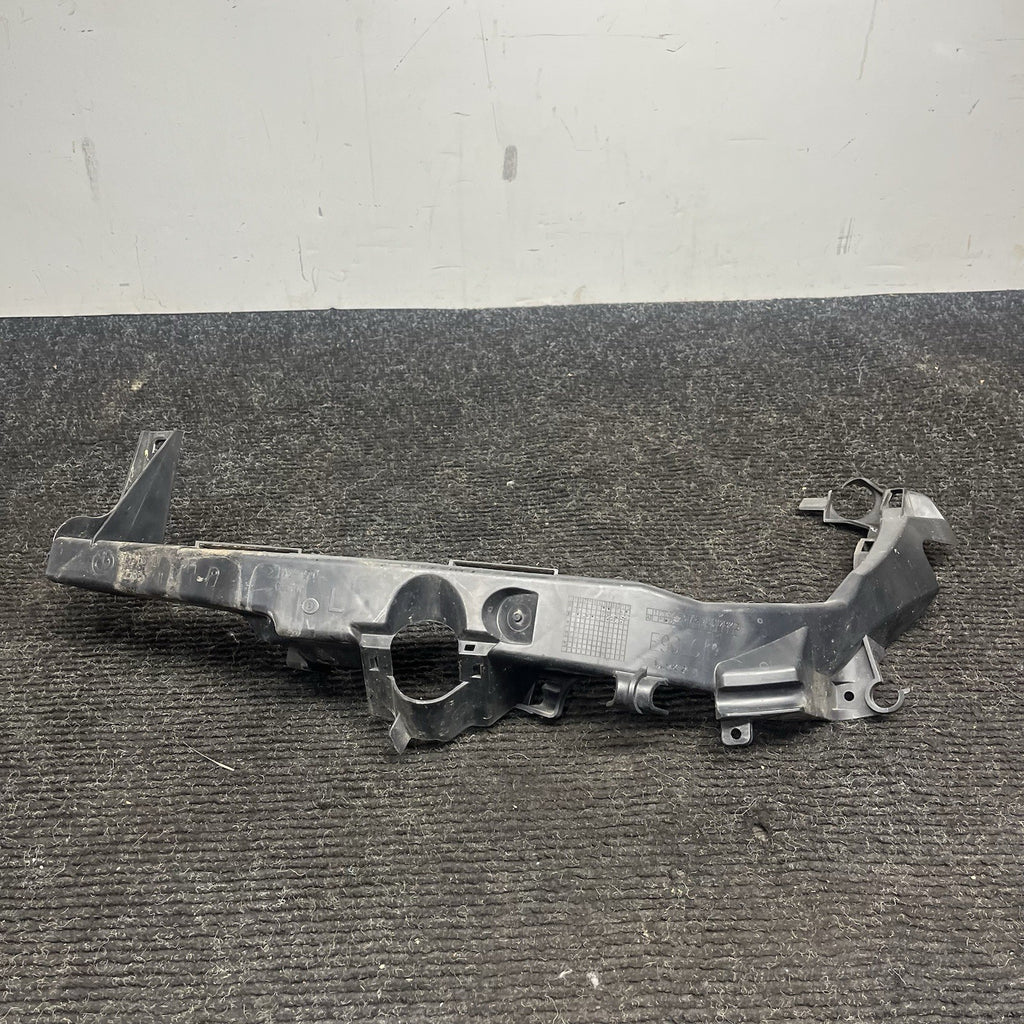 ☑️ 09-11 BMW E90 E91 LCI Front Left Driver Headlight Arm Bracket Mount Plastic