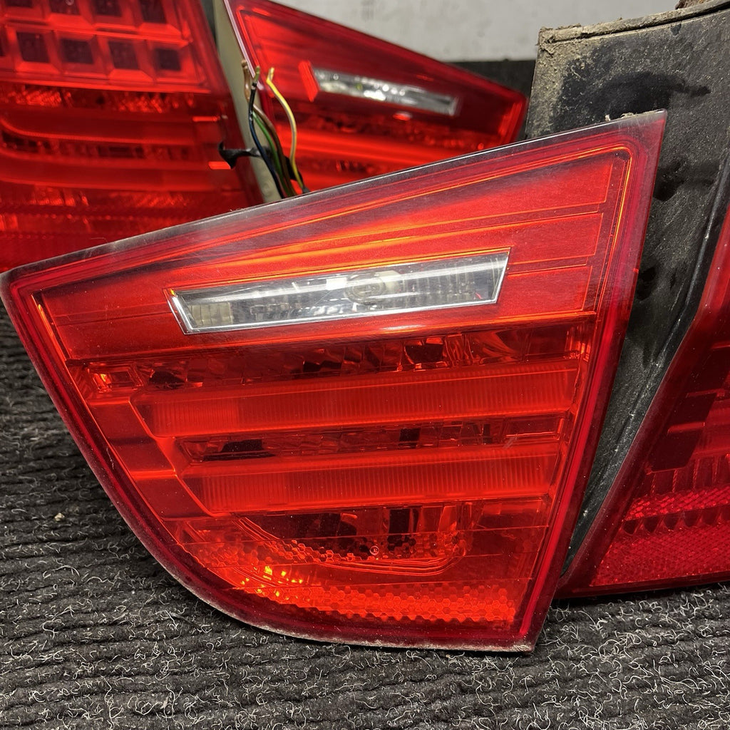 ☑️ BMW E90 335i 328i 2009-11 LCI Tail Light Set Inner & Outers USED OEM