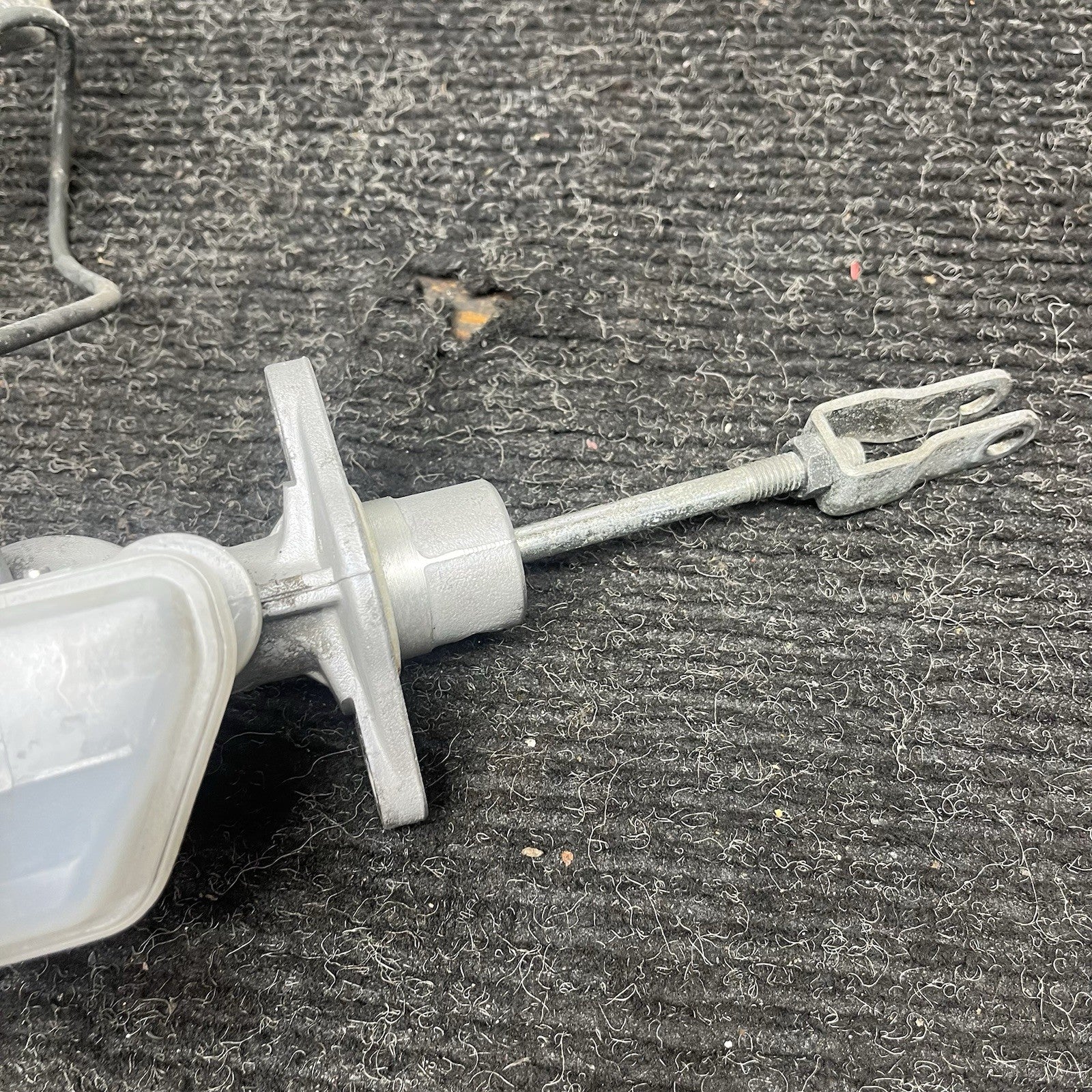 ☑️ 2008-2014 Subaru Impreza WRX STI Clutch Master Cylinder Reservoir 08-14