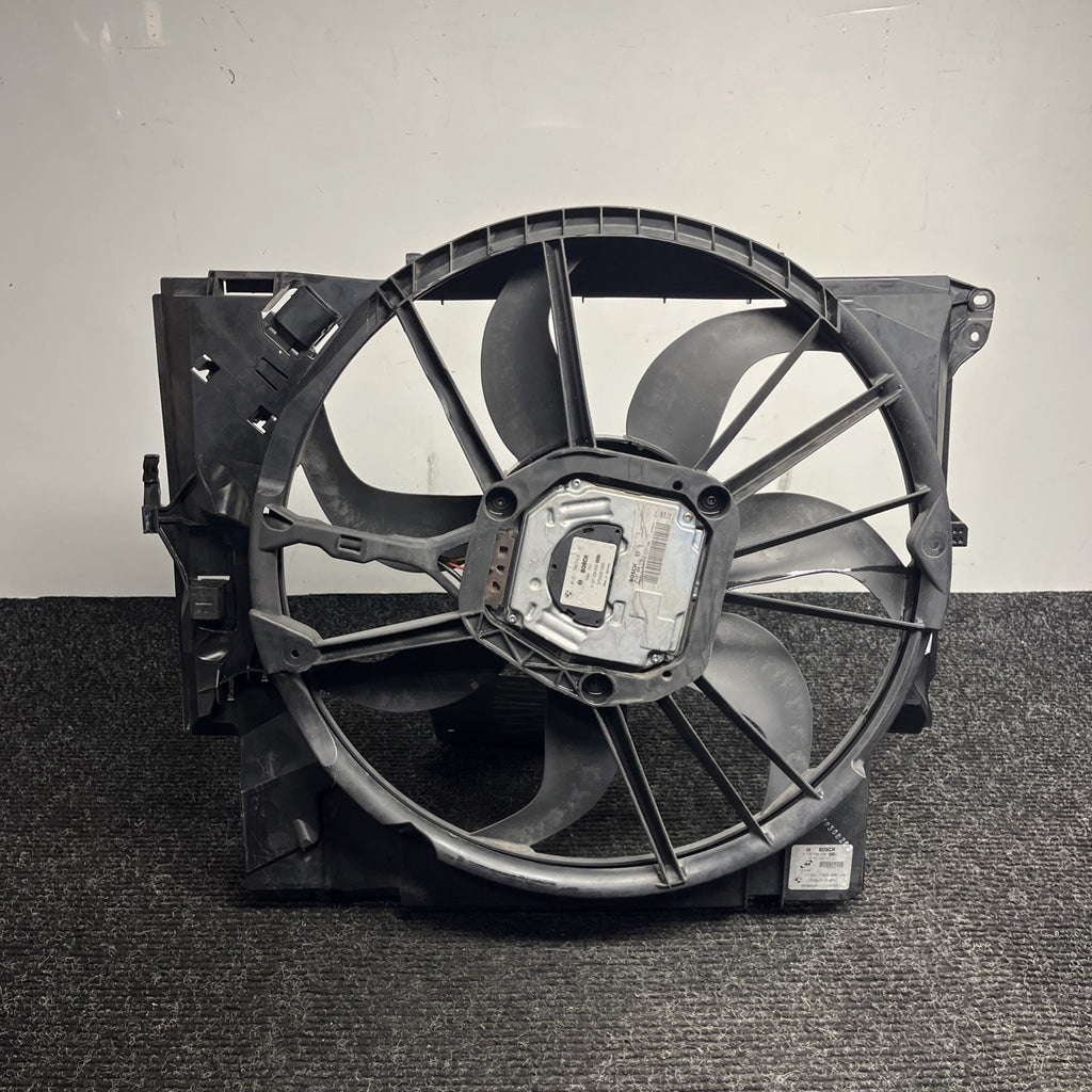 ☑️ 07-13 OEM BMW E88 E90 E92 N54 N55 Engine Radiator Cooling Auxiliary Fan 600W