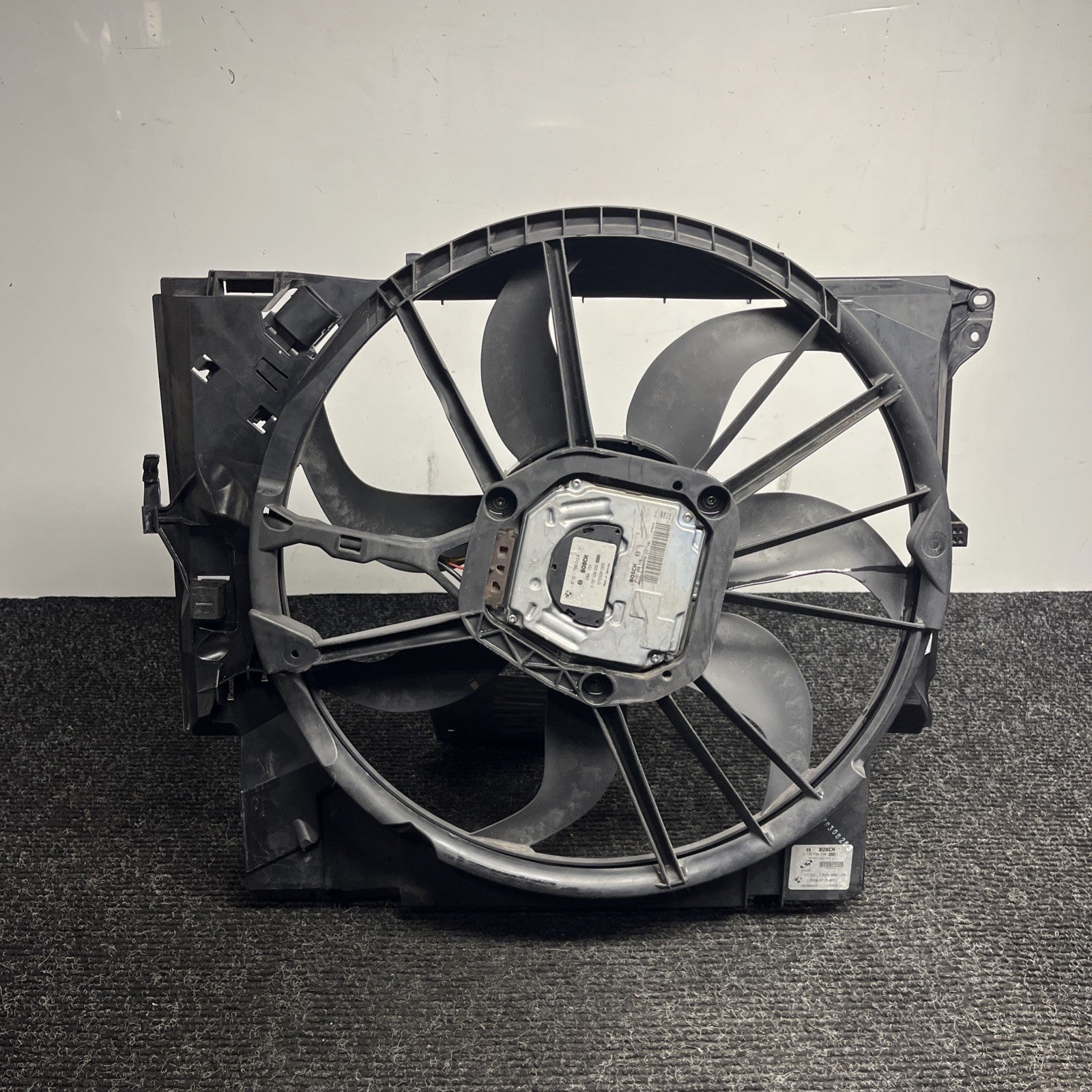 ☑️ 07-13 OEM BMW E88 E90 E92 N54 N55 Engine Radiator Cooling Auxiliary Fan 600W