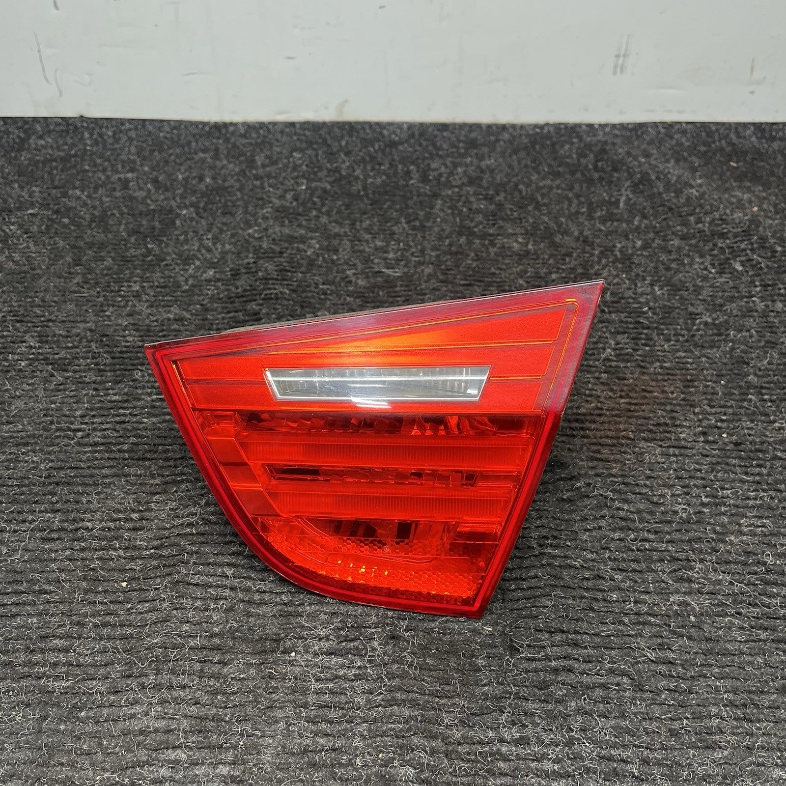 ☑️ 09-11 OEM BMW E90 328 335 M3 LCI Rear Right Passenger Trunk Inner Tail Light