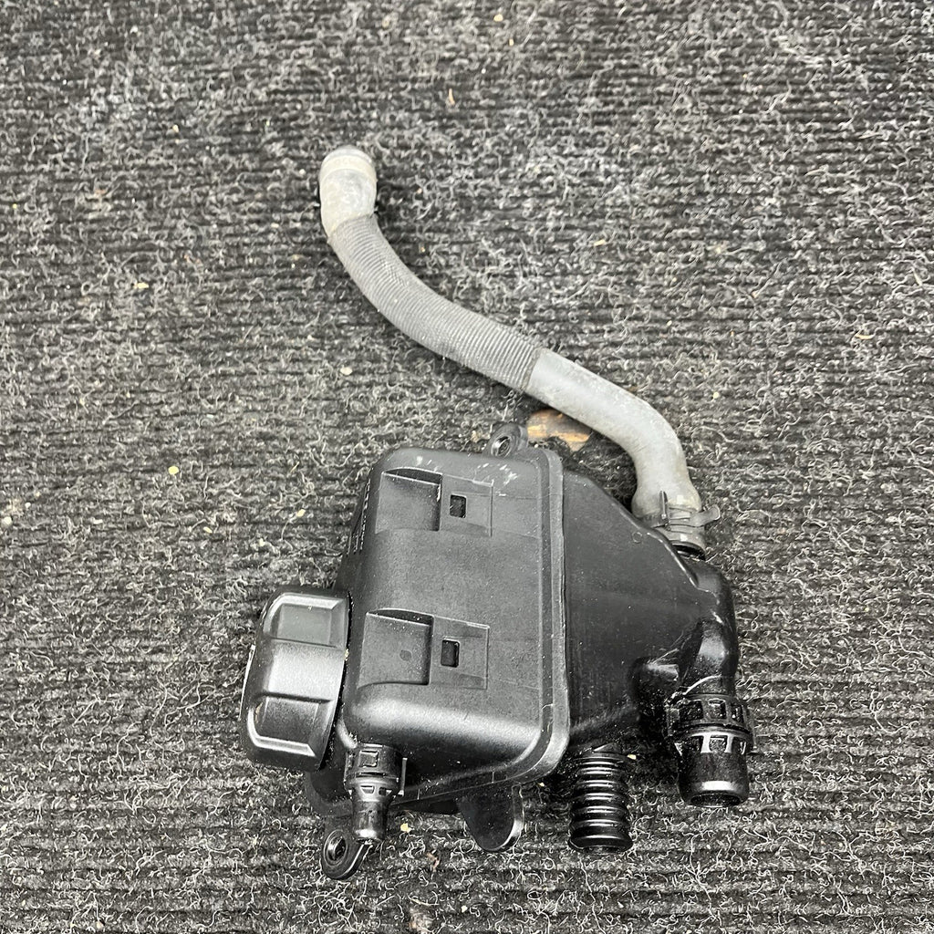 ☑️ F01 F06 F10 F12 N63 Engine Intercooler Coolant Reservoir Expansion Tank OEM