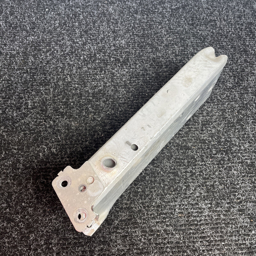 ☑️ 2012-2021 BMW 328i 430i M3  FRONT RIGHT SIDE BUMPER REINFORCEMENT BRACKET OEM