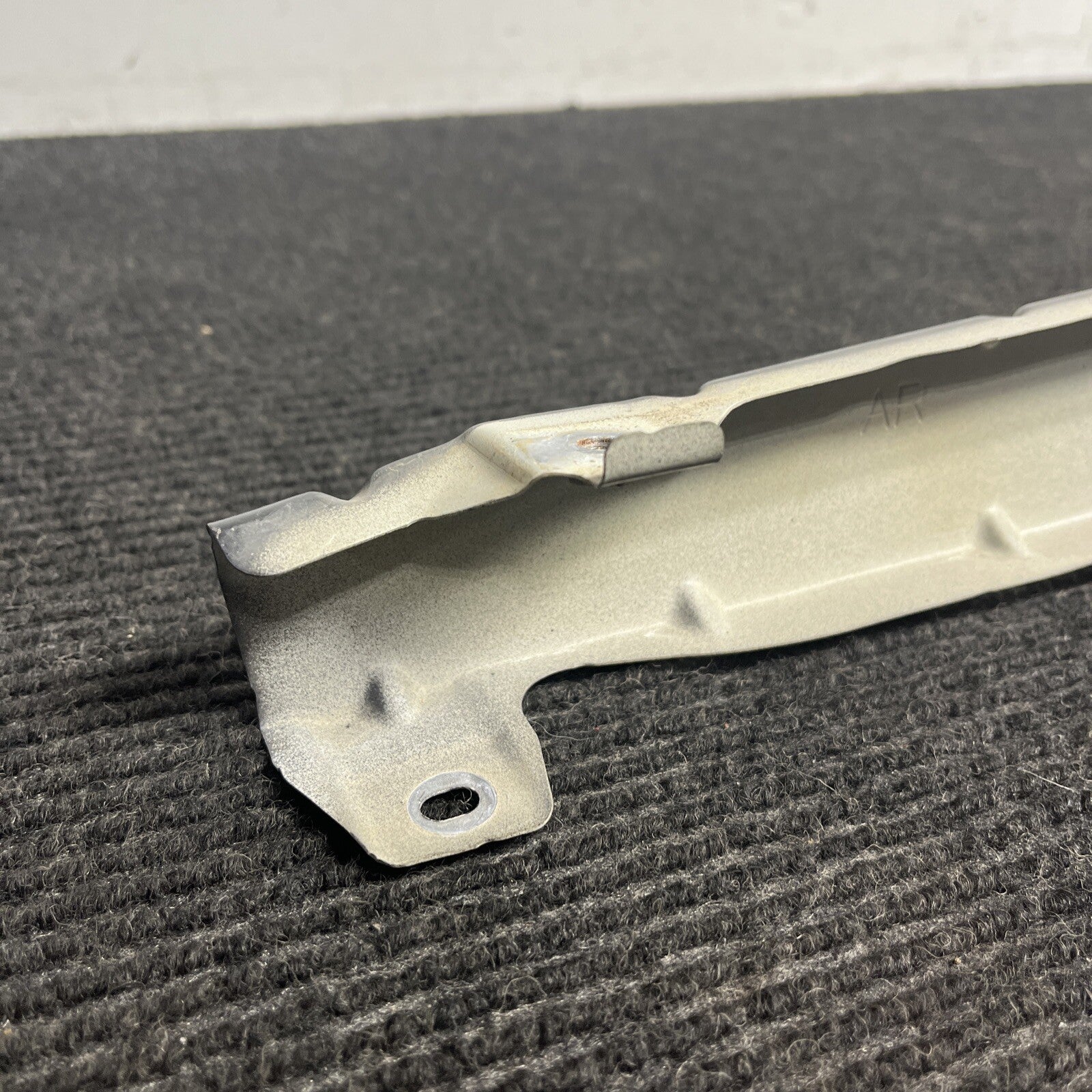 ☑️ 2013-19 Scion FRS Subaru BRZ 86 Front RH Right Side Fender Bracket OEM
