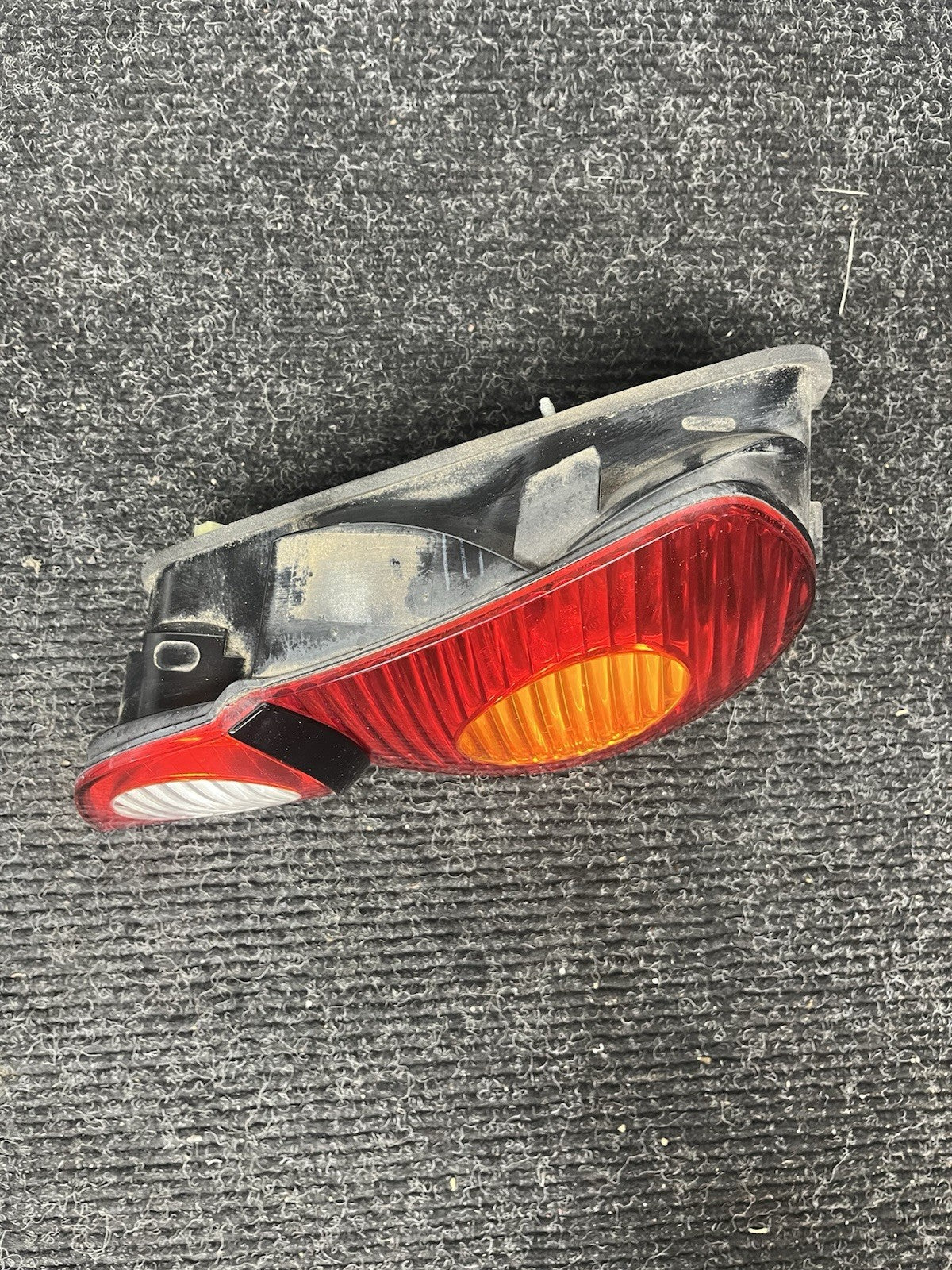 ☑️ 03-05 BMW E85 Z4 Roadster Rear Right RH Passenger Side Tail Light Lamp OEM