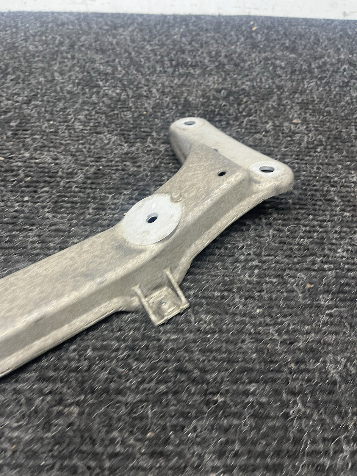 ☑️ 06-13 BMW E92 335i Automatic DCT Transmission Mount Bracket Support OEM