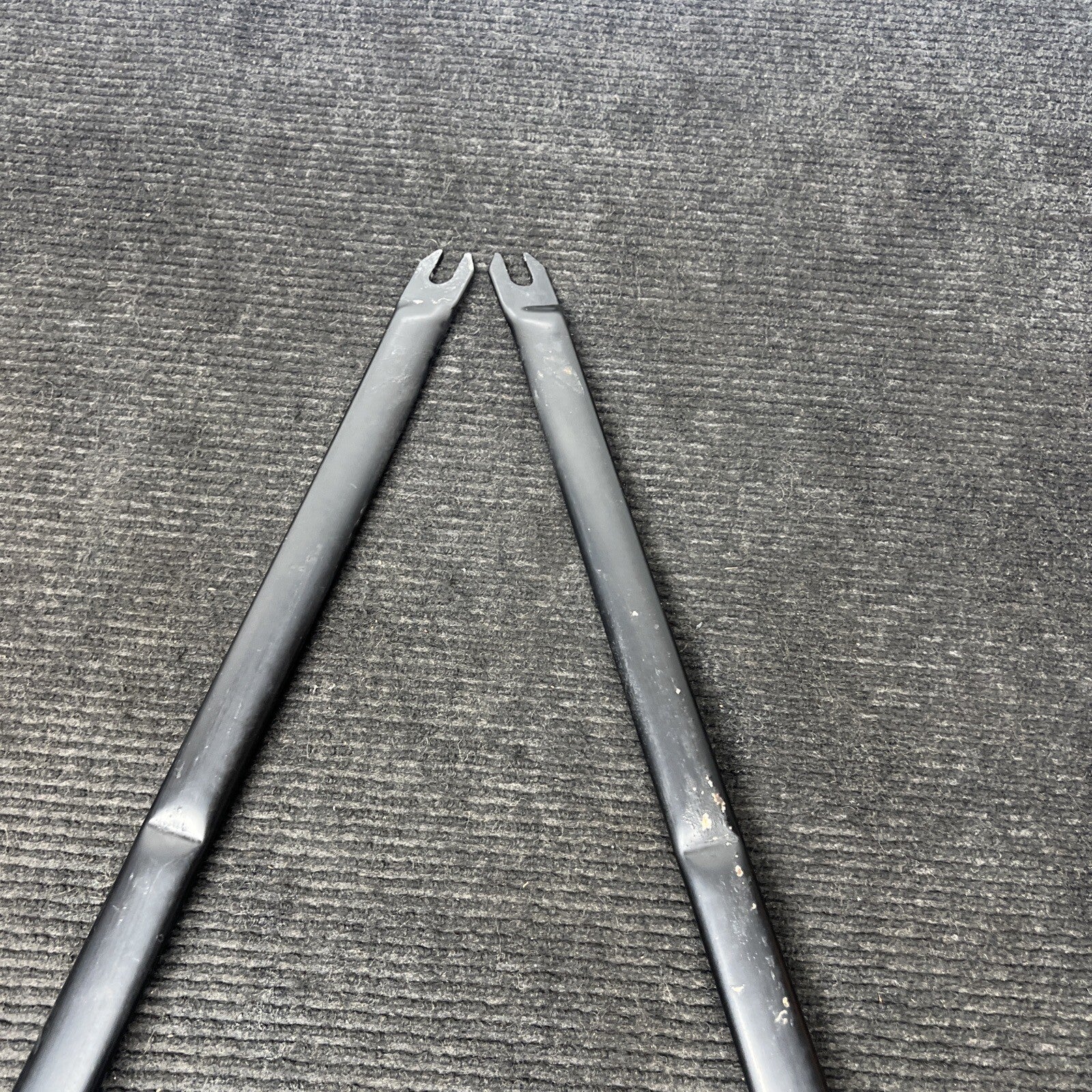 ☑️ BMW E90 E92 3 Series Hood Frame Support Strut Brace Pair Left & Right Set OEM