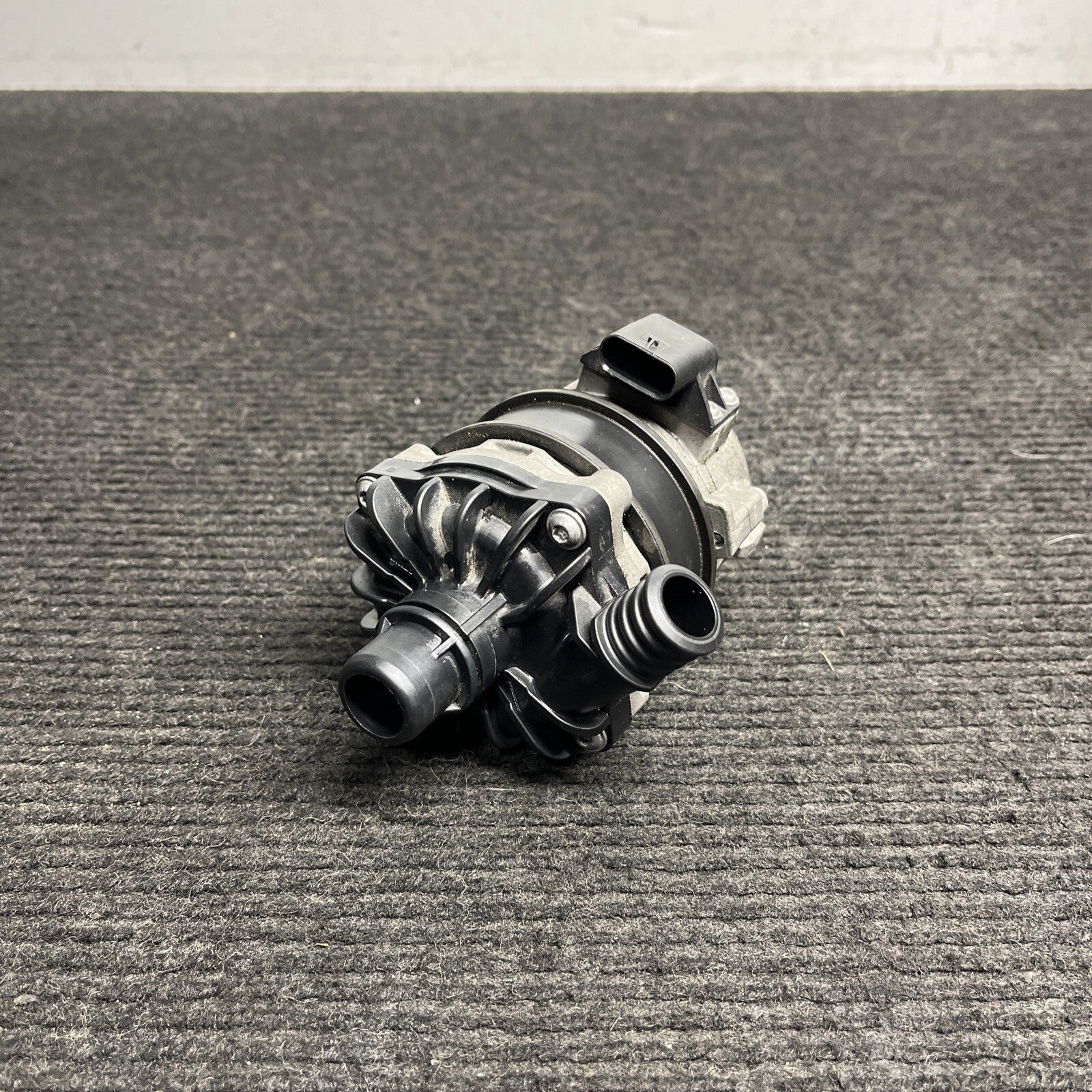 ☑️ 12-16 OEM BMW F22 F30 F34 F32 F36 M235 Auxiliary Electric Water Pump N55