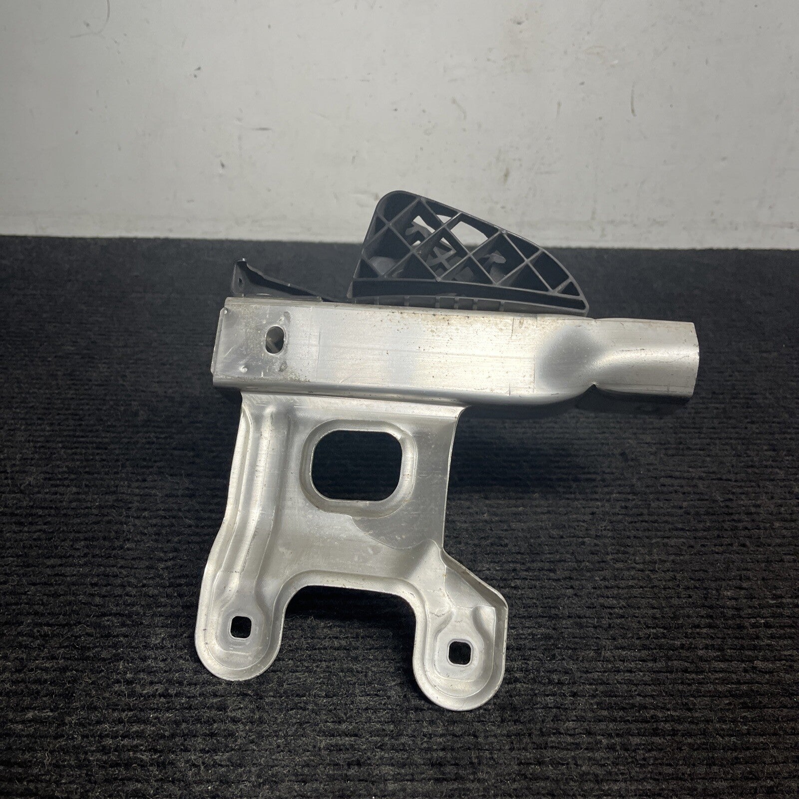 ☑️ OEM BMW F22 F30 F32 F36 Front Right Lower Deformation Bracket Assembly