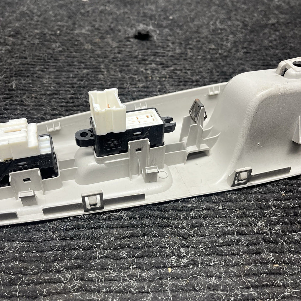 ☑️ 08-14 Subaru Impreza Front Right Window Control Switch OEM 94266FG050