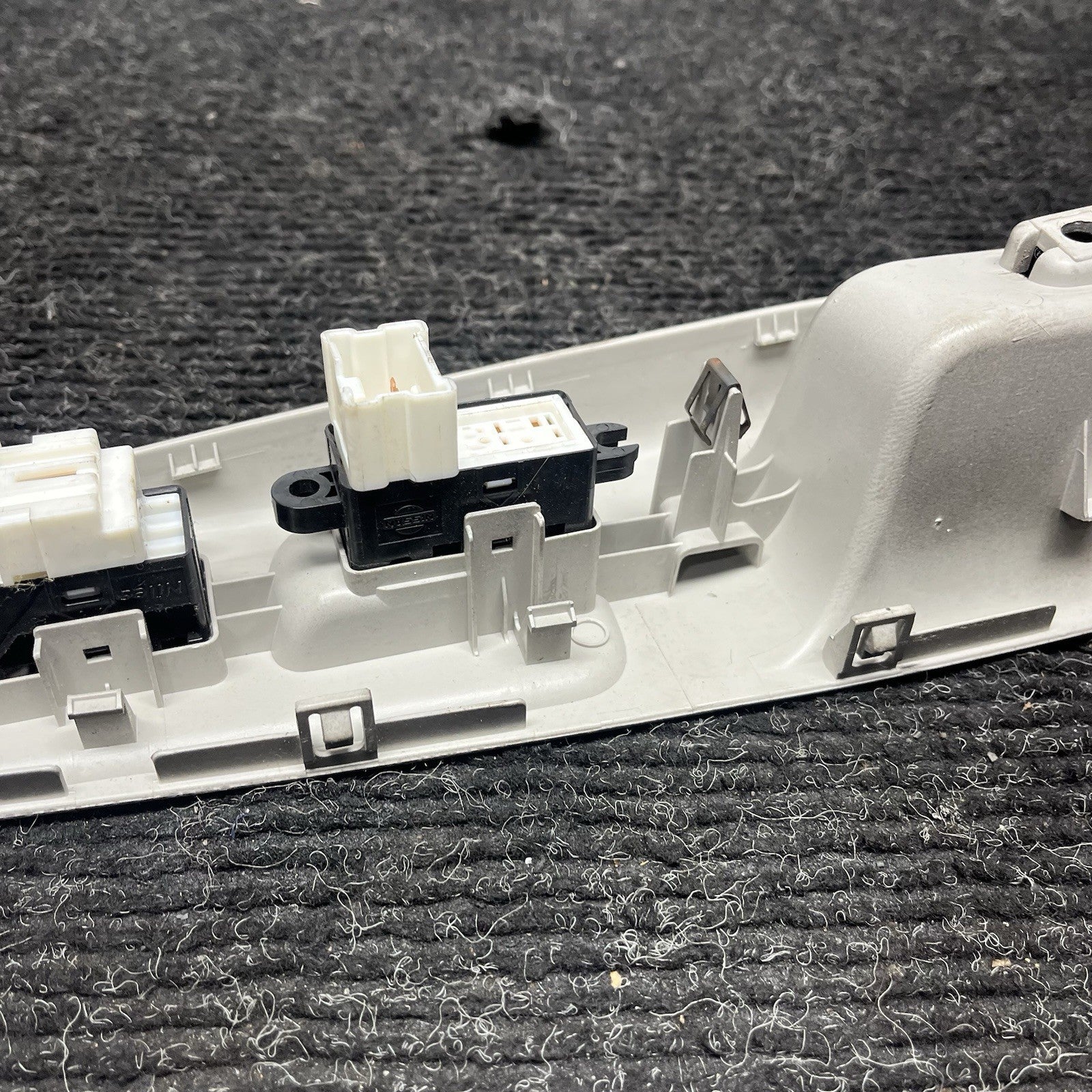 ☑️ 08-14 Subaru Impreza Front Right Window Control Switch OEM 94266FG050