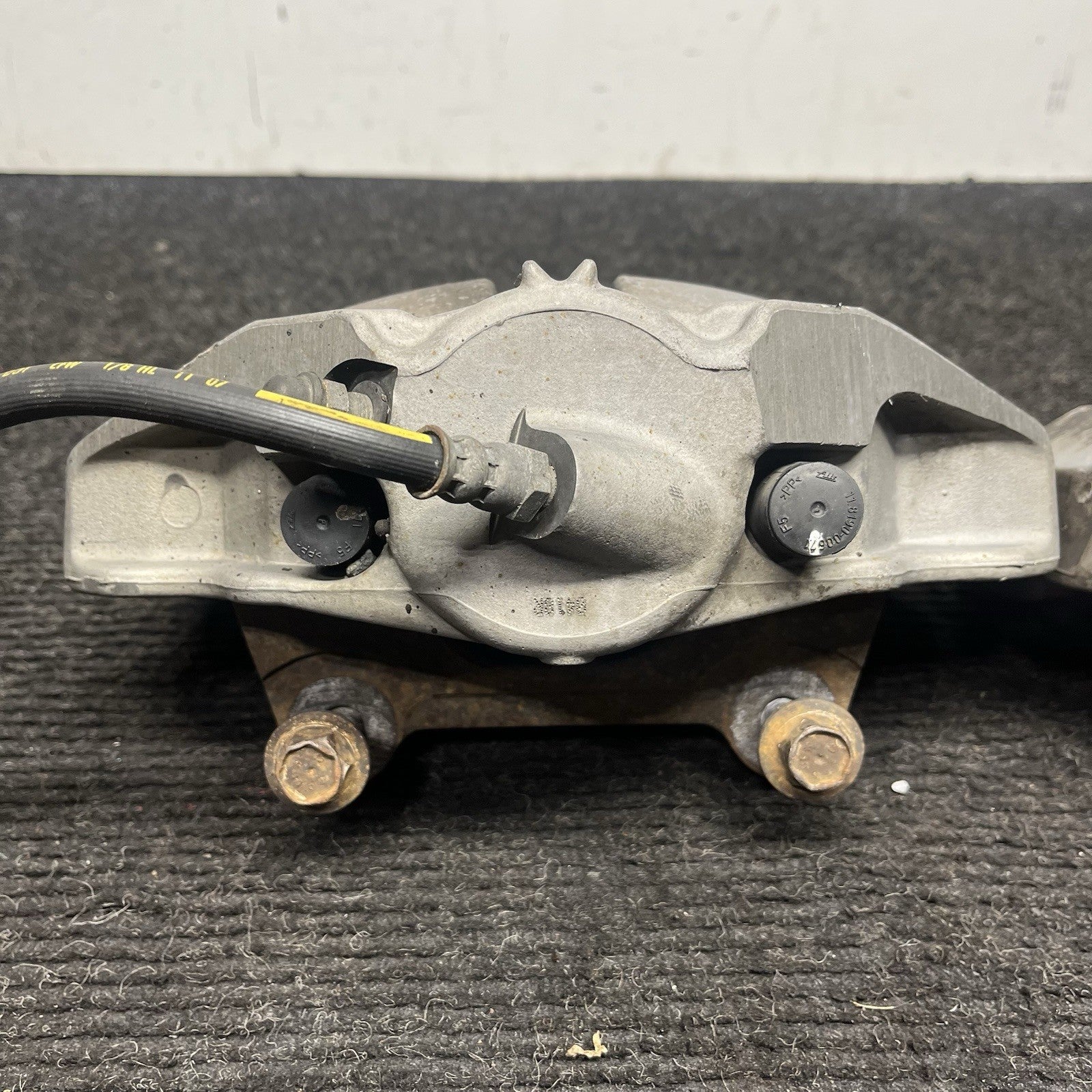 ☑️ 06-11 E90 E91 E92 E93 E84 335 Z4 BMW 335i Front Brake Caliper Set OEM