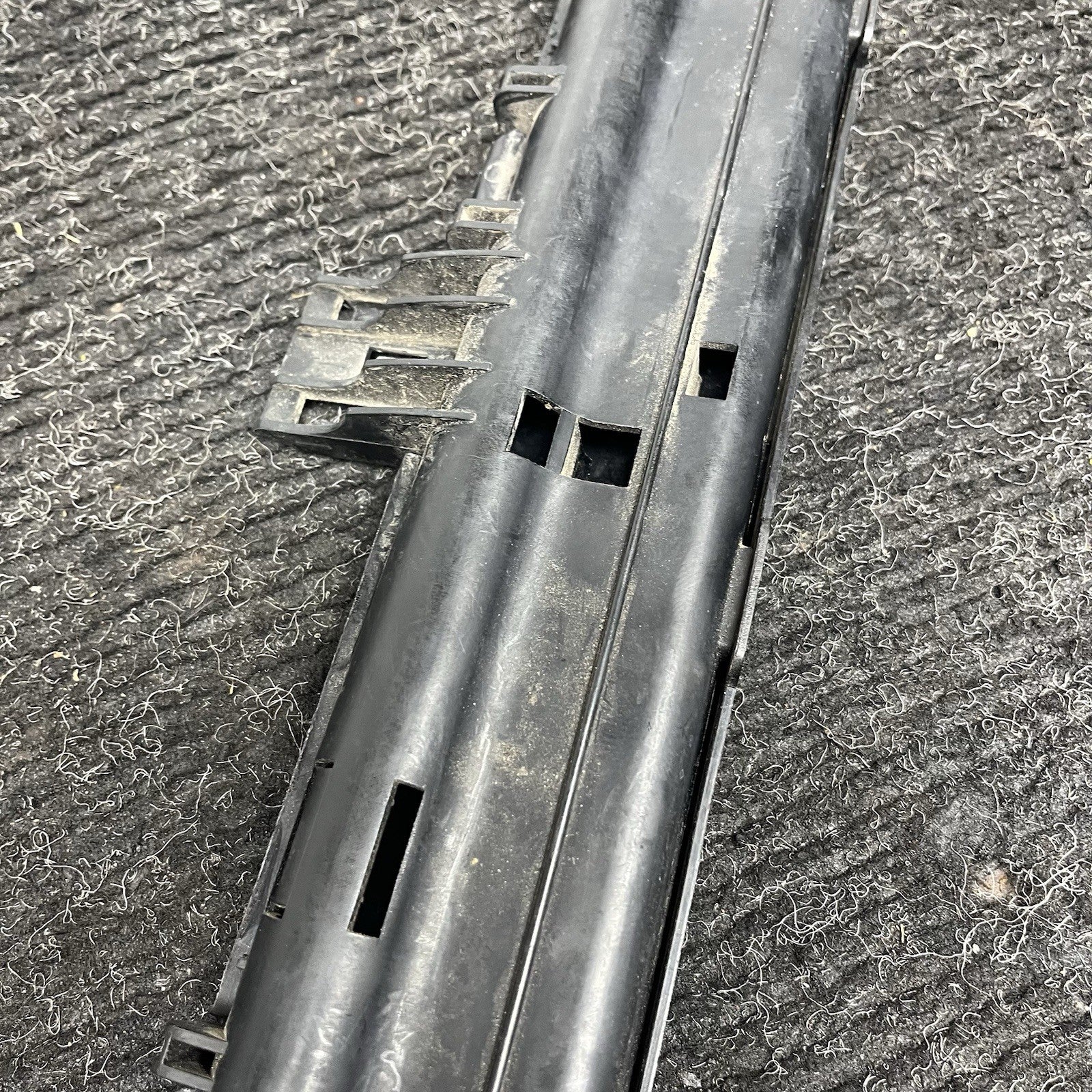☑️ 07-13 BMW 335i E92 E90 E93 Over Engine Upper Cable Duct Cover Channel 7532269
