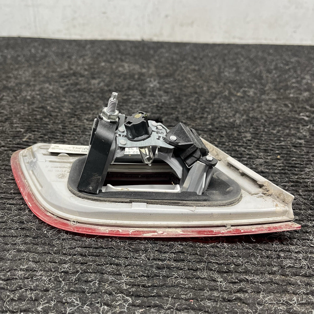 ☑️ 2007-2010 BMW E92 328i 335i COUPE INNER PASSENGER RH TAIL LIGHT PRE-LCI OEM