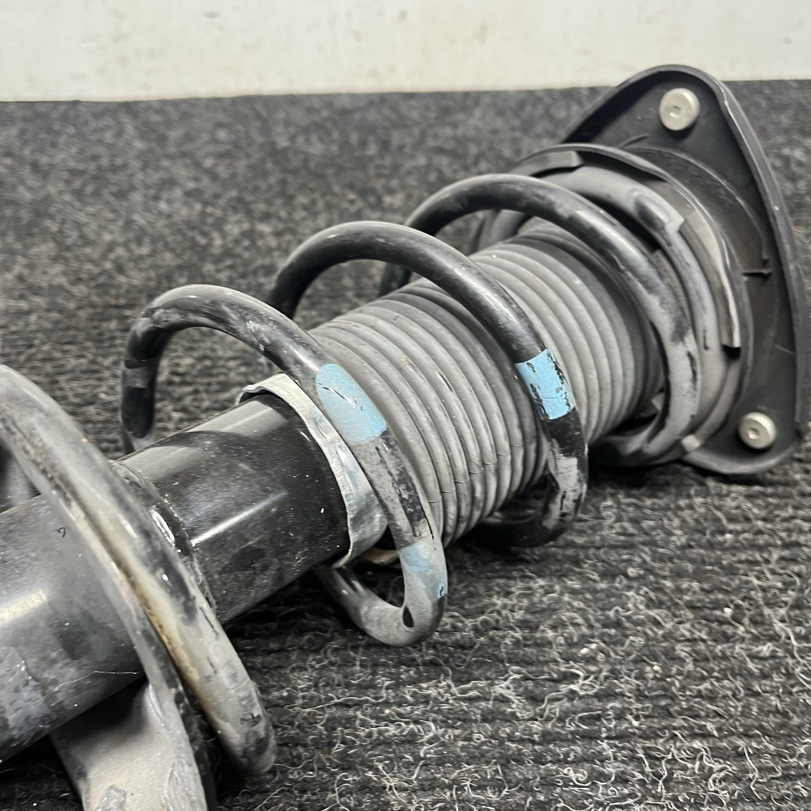 ☑️ 2017 - 2020 TOYOTA 86 FRONT LEFT SIDE SHOCK ABSORBER STRUT & COIL SPRING OEM